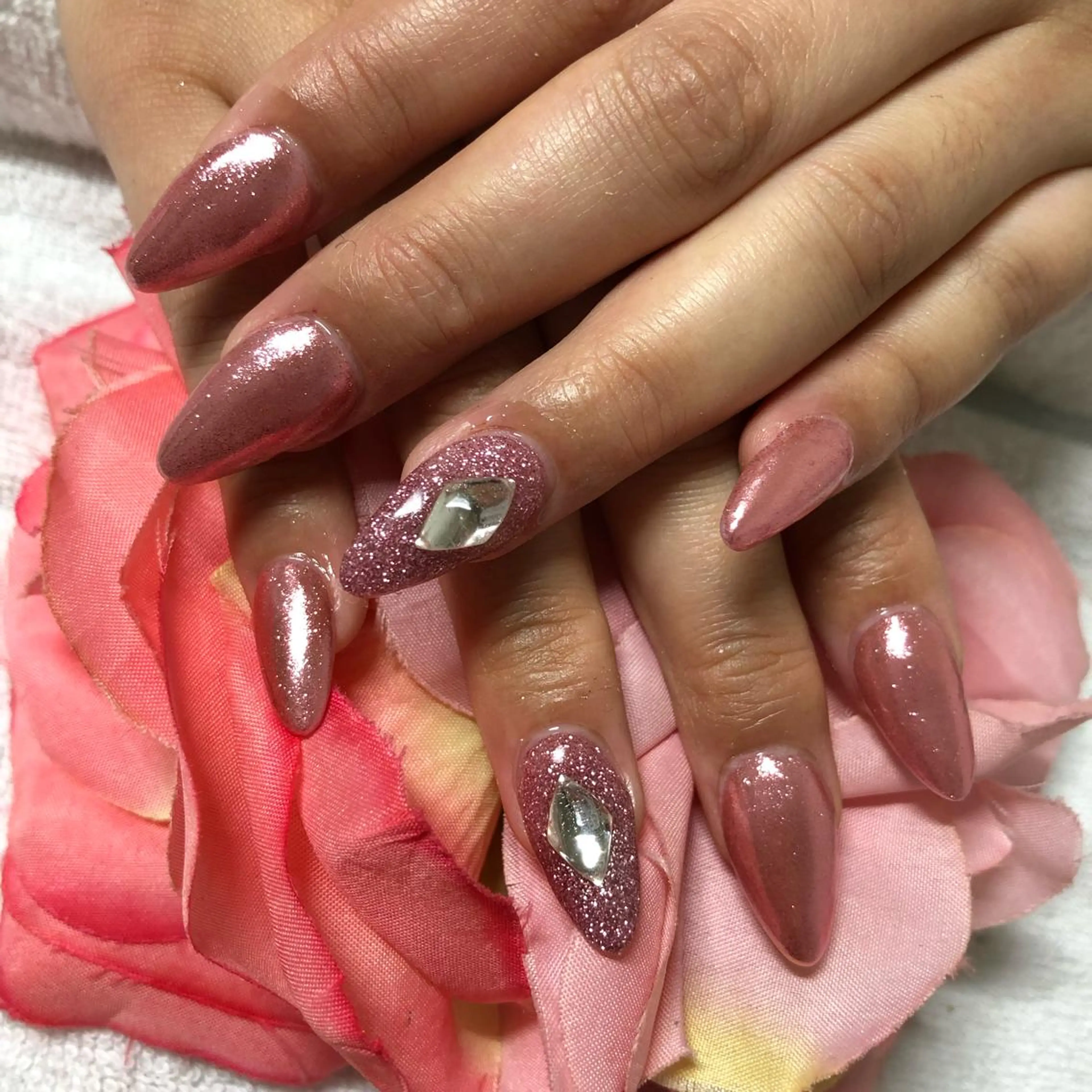 ミディアム ネイル ミラーネイル ストーンネイル ハンドネイル 《LB》ラブリエ Nail&eyeのマツエク・マツパデザイン