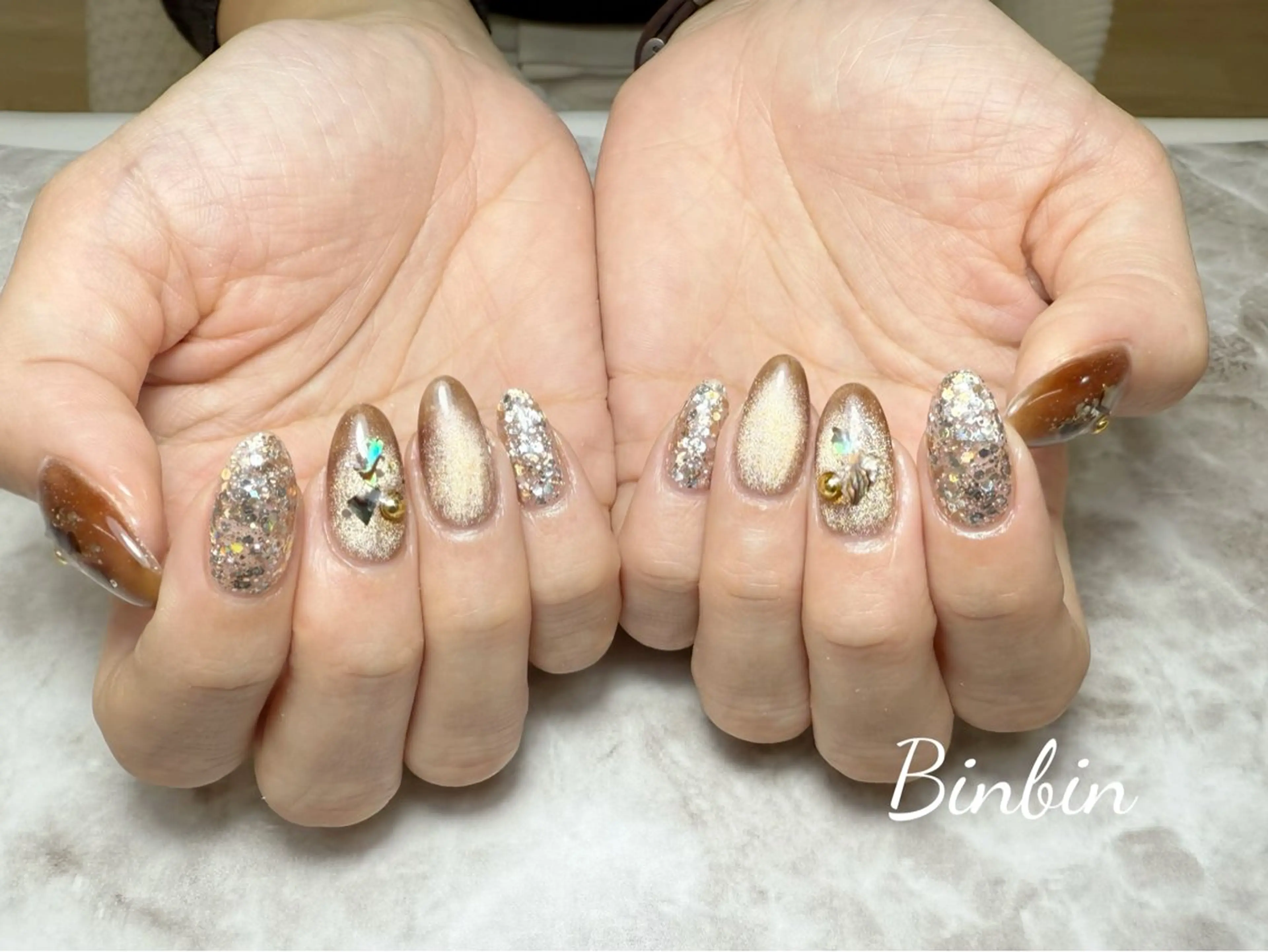 ネイル ハンドネイル ハンドケア Bin Binのネイルデザイン