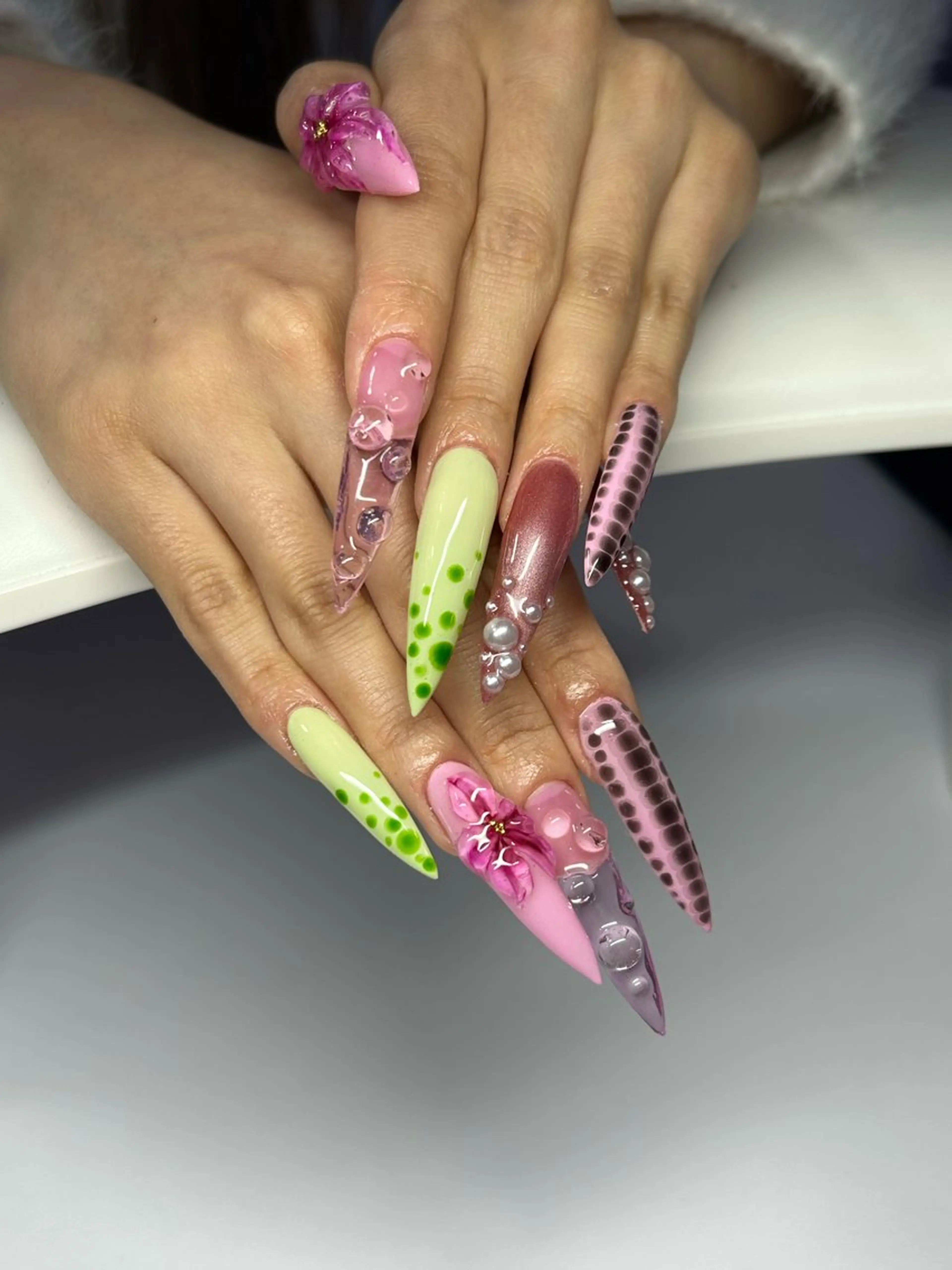 ネイル 春ネイル ハンドネイル NAIL ROOM COZMIC SISTA所属・Ronny ロニ 森ノ宮❤のネイルデザイン