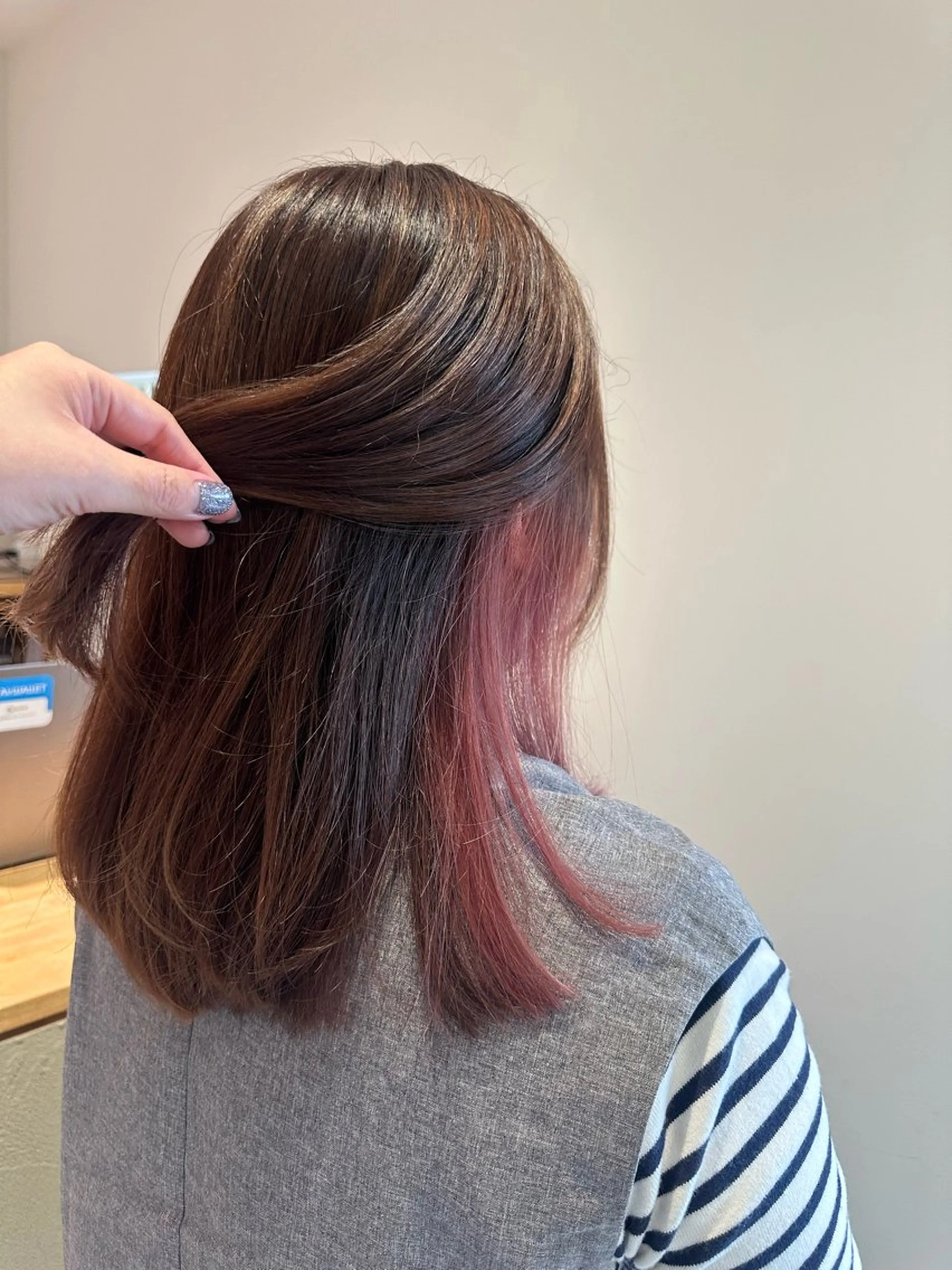 ミディアム ピンクラベンダー ヘアカラー レイヤー/蟹江/ くすみカラー/川口のヘアスタイル