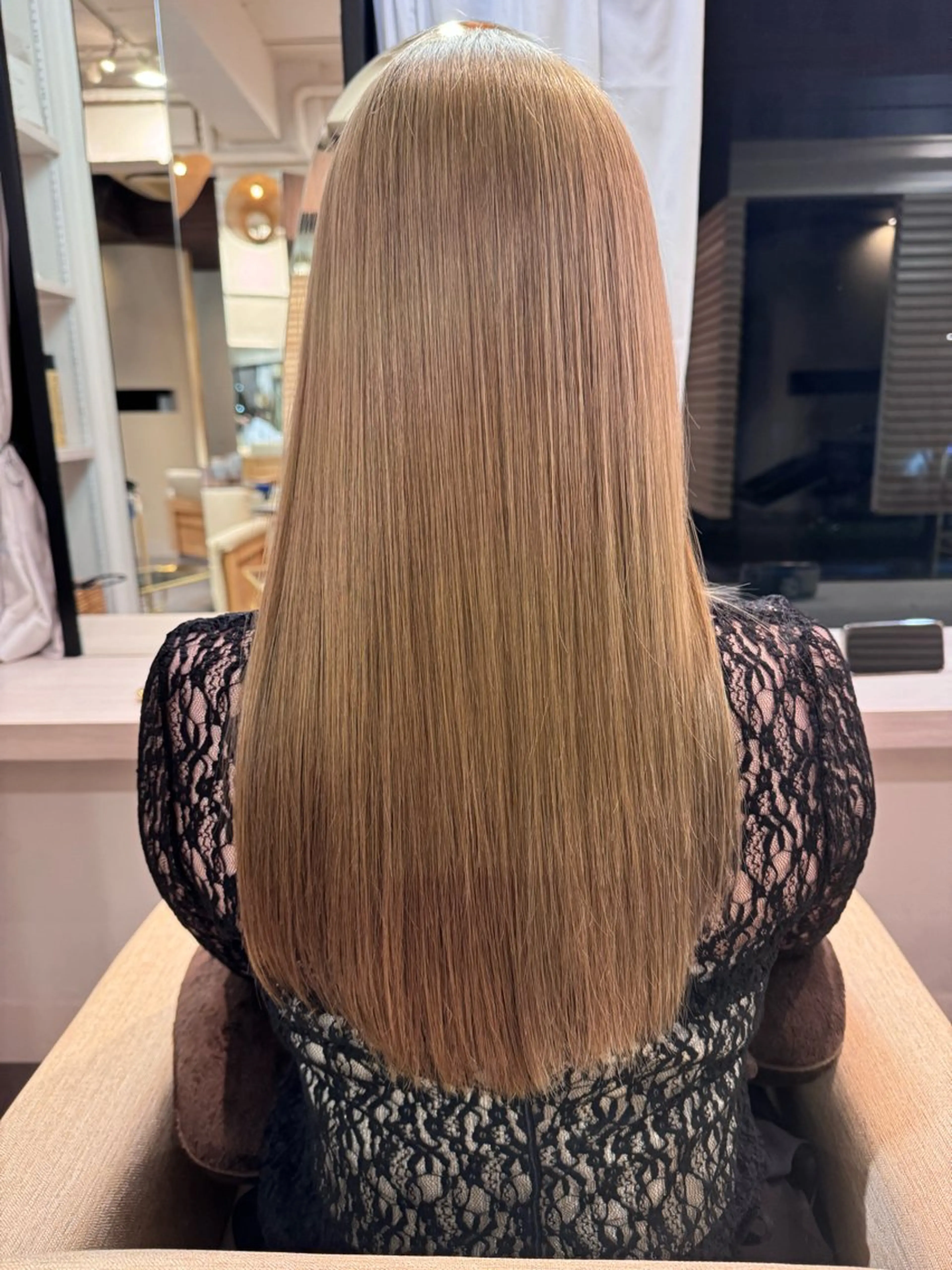 ロング 有木 七海のヘアスタイル