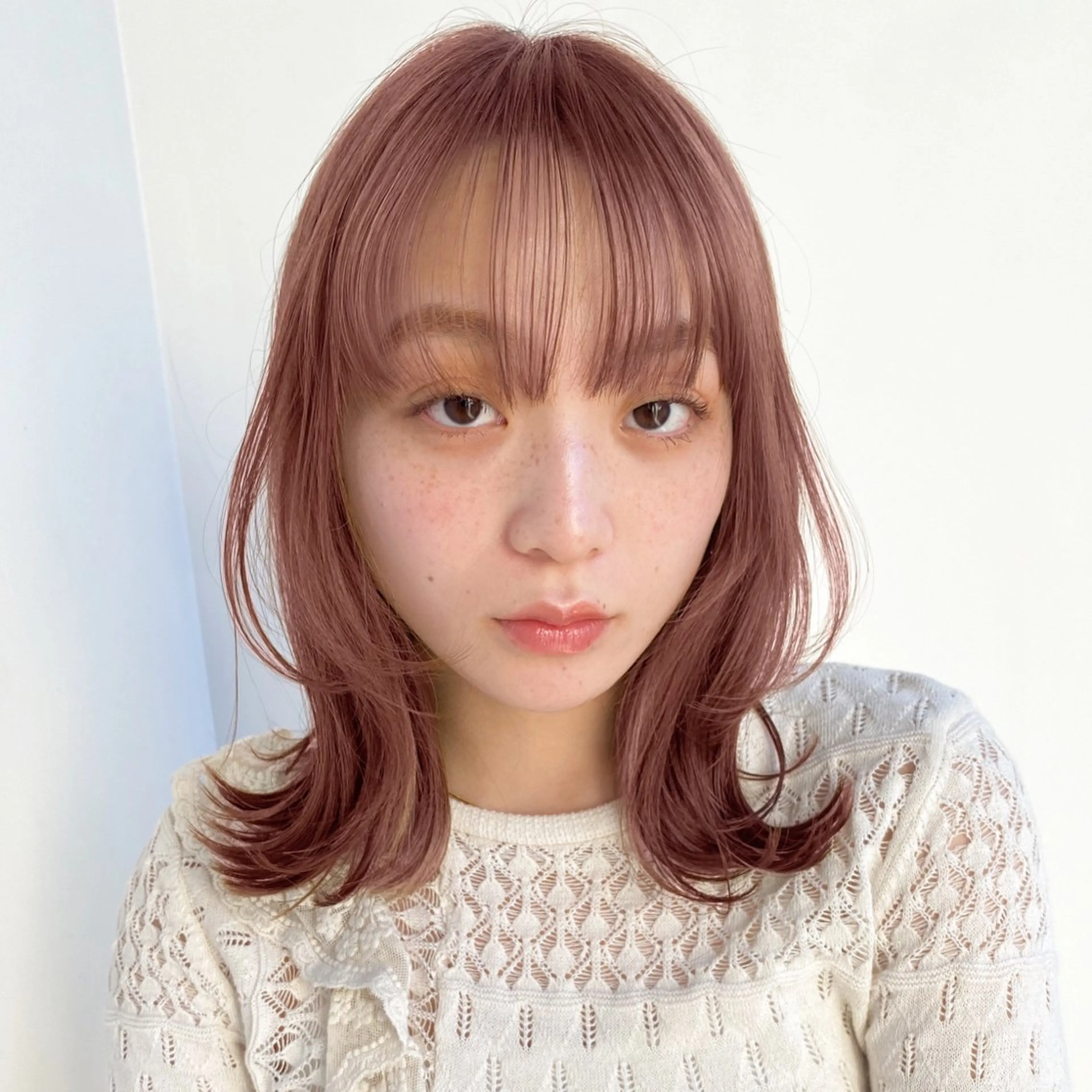 ミディアム カラー ベージュカラー レイヤーカット カット ヘアカラー トリートメント shiori/暖色/ レイヤー/似合わせのヘアスタイル