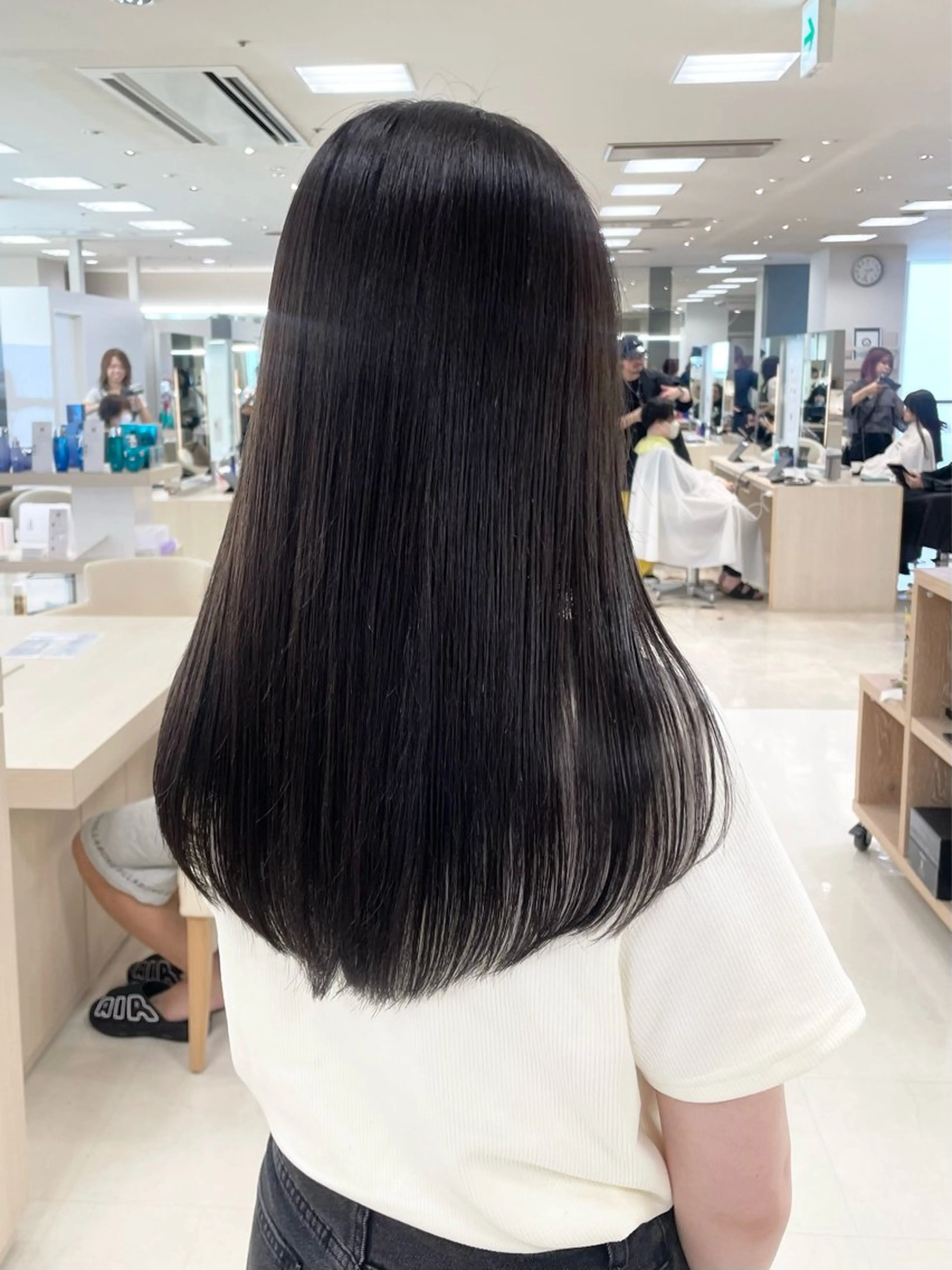 セミロング ヘアカラー トリートメント kenje luscaのヘアスタイル