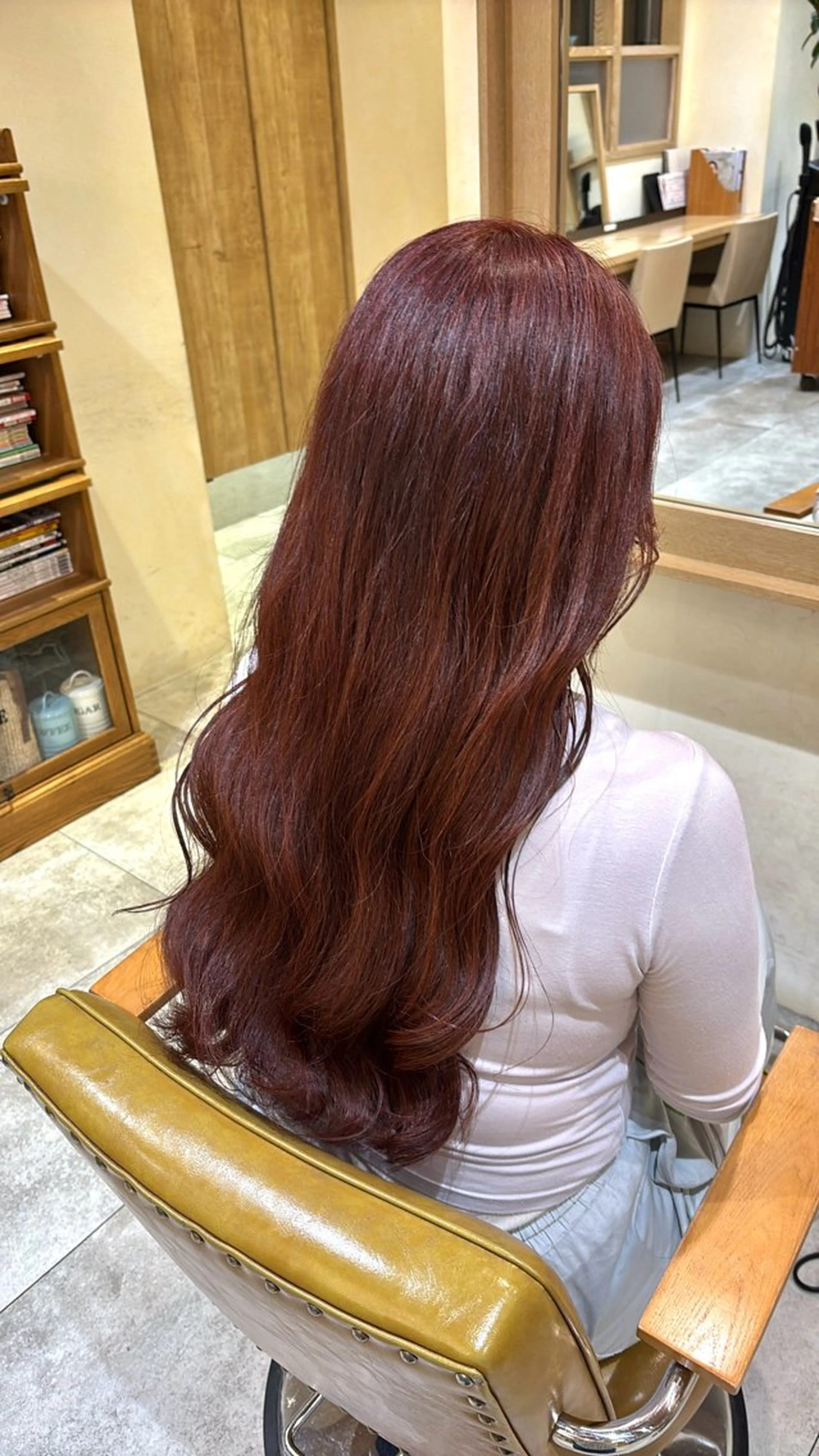 ロング カラー ベージュカラー Cloe 銀座 【クロエ ギンザ】所属・ハイトーン/暖色 カラー/maoのヘアスタイル