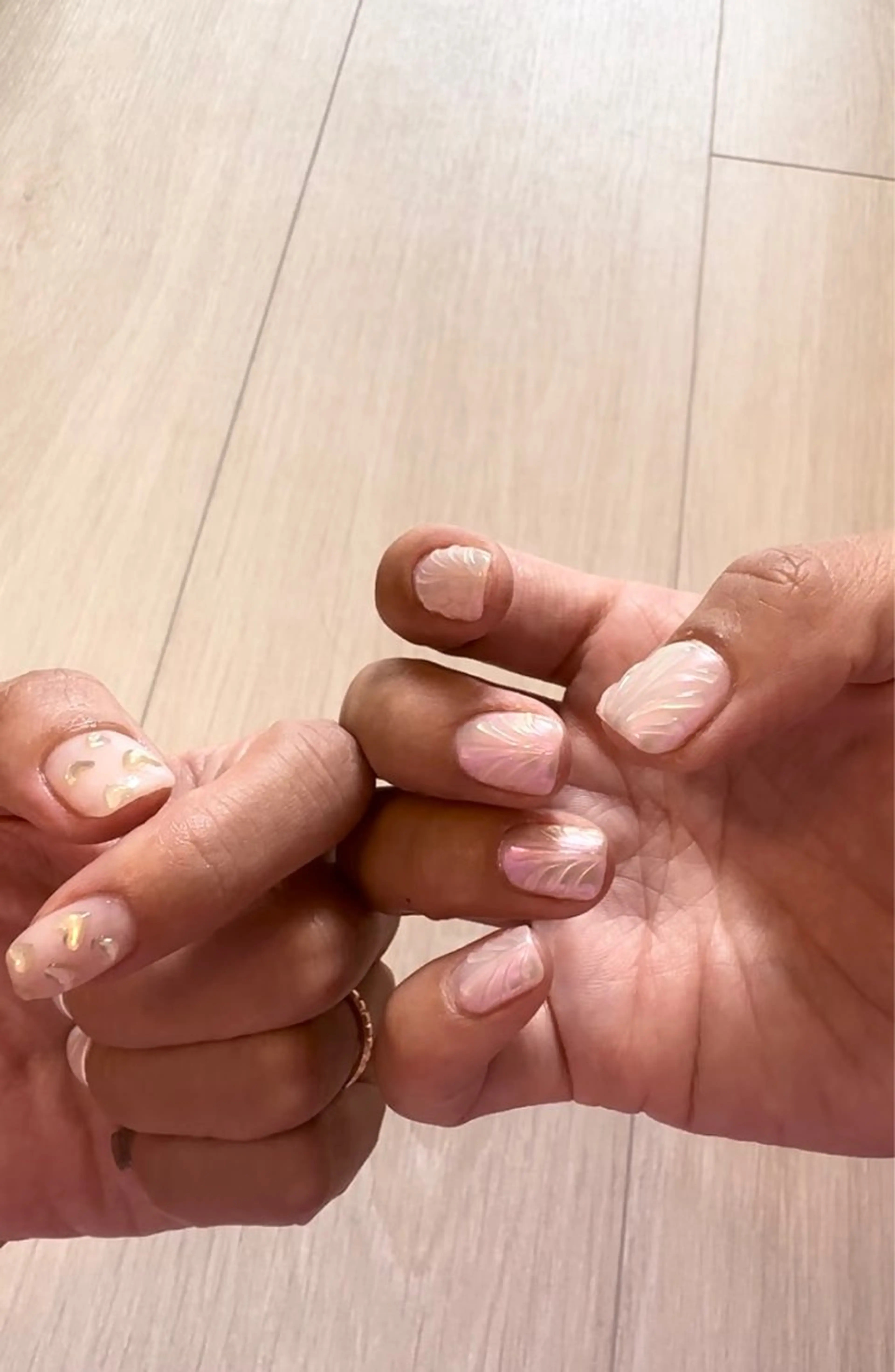 ネイル ニュアンスネイル ハンドネイル ハンドケア Atelier Ariのネイルデザイン