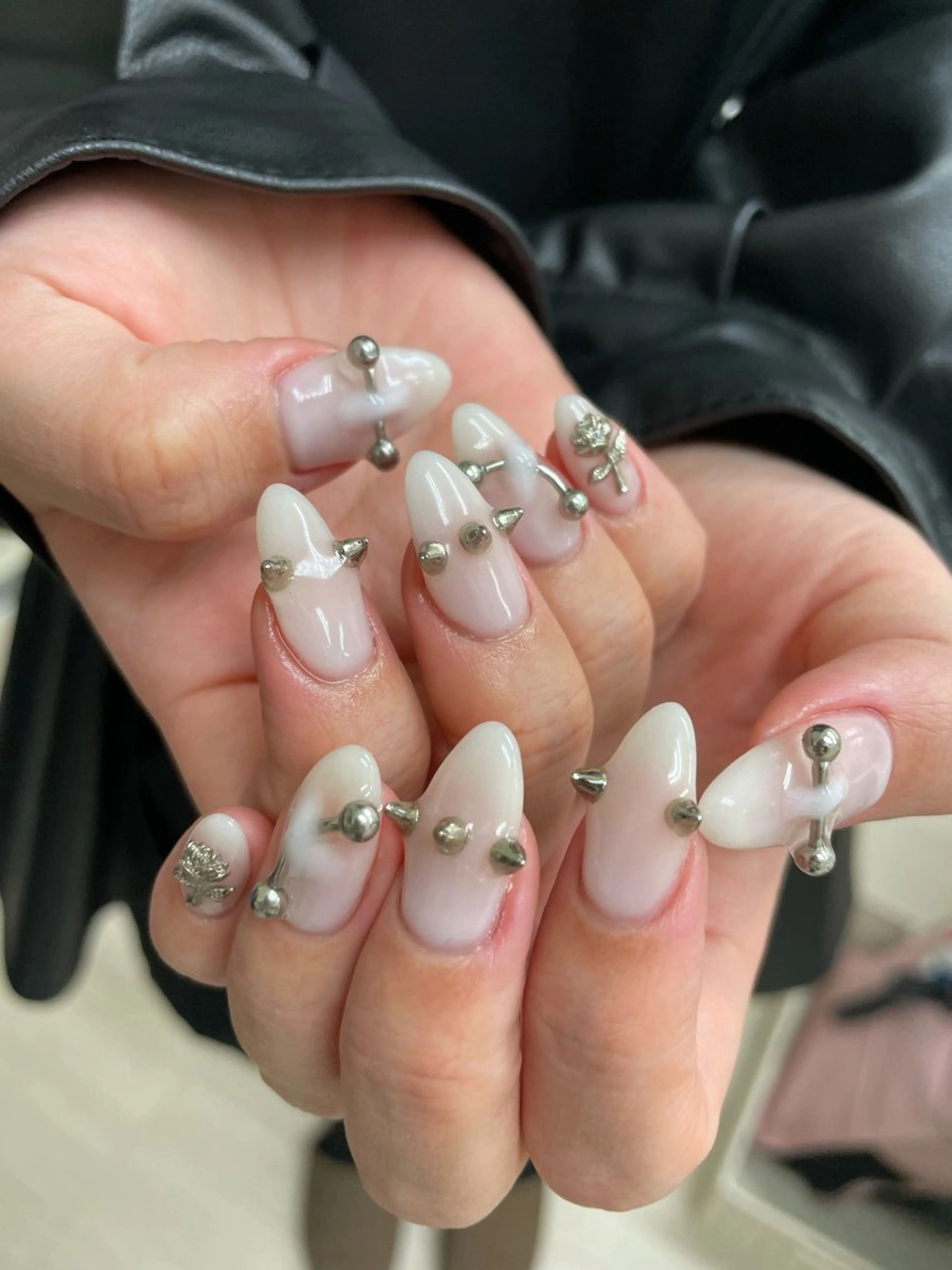 ネイル ハンドネイル Hisaka Mikiのネイルデザイン