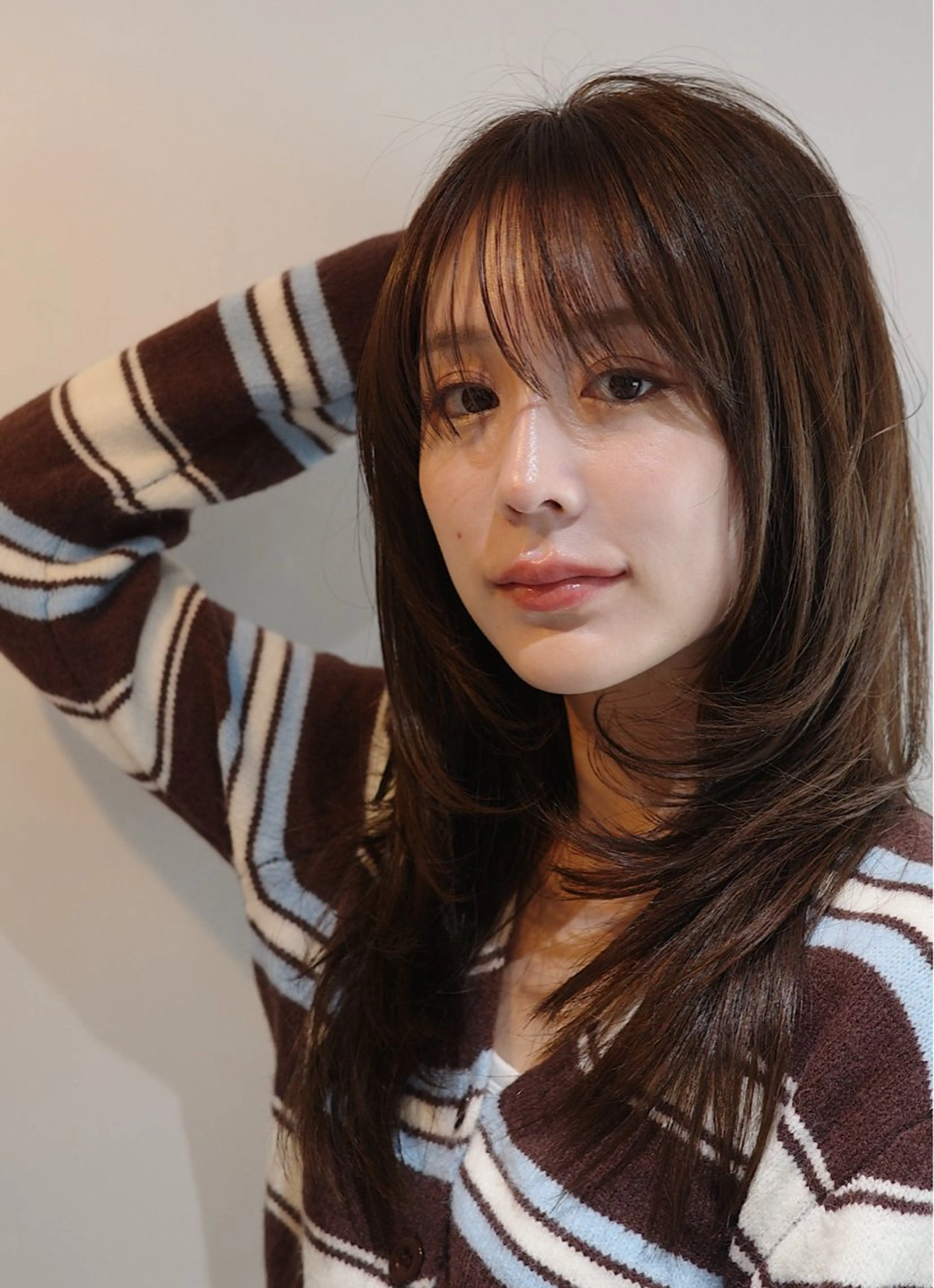 ミディアム カラー ヘアアレンジ ミディアムレイヤー ミディアムパーマ ベージュカラー ブリーチ 抜きっぱなしブロンド カット ヘアカラー トリートメント opus 店長大和 レイヤー/赤み消しのヘアスタイル