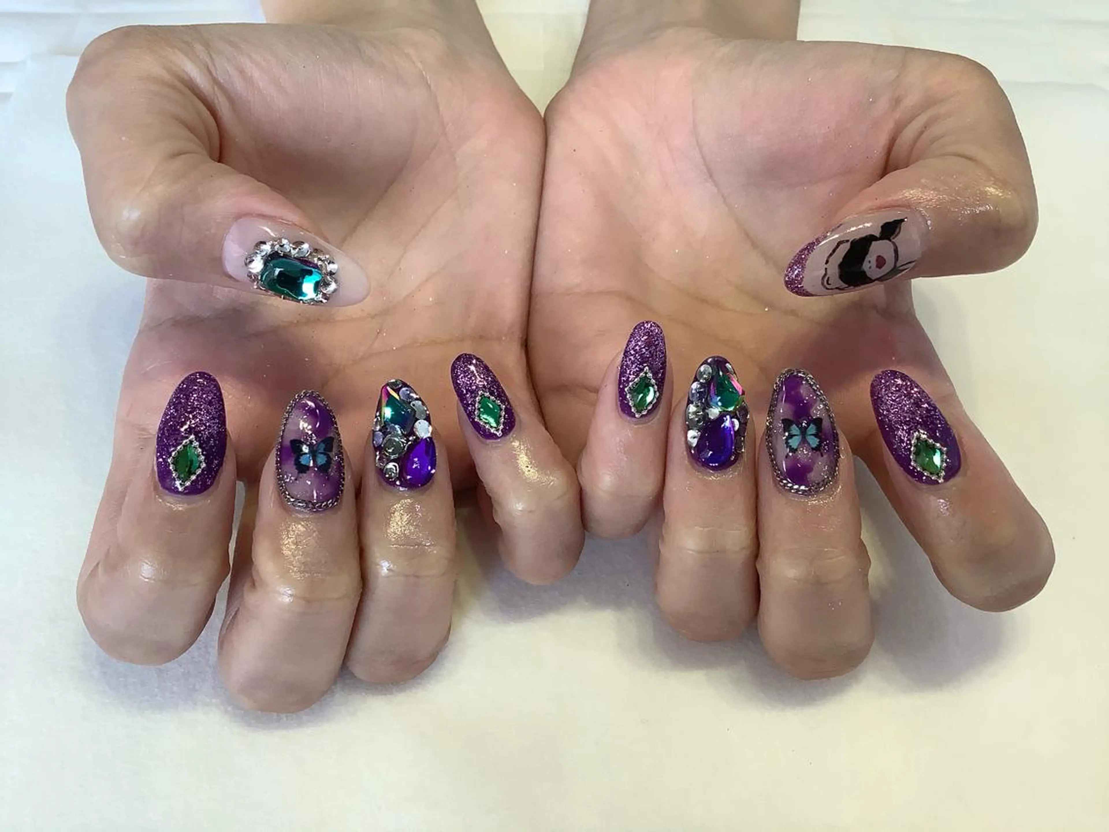 ネイル ハンドネイル 💎🐰 saki. m 🐰💎のネイルデザイン