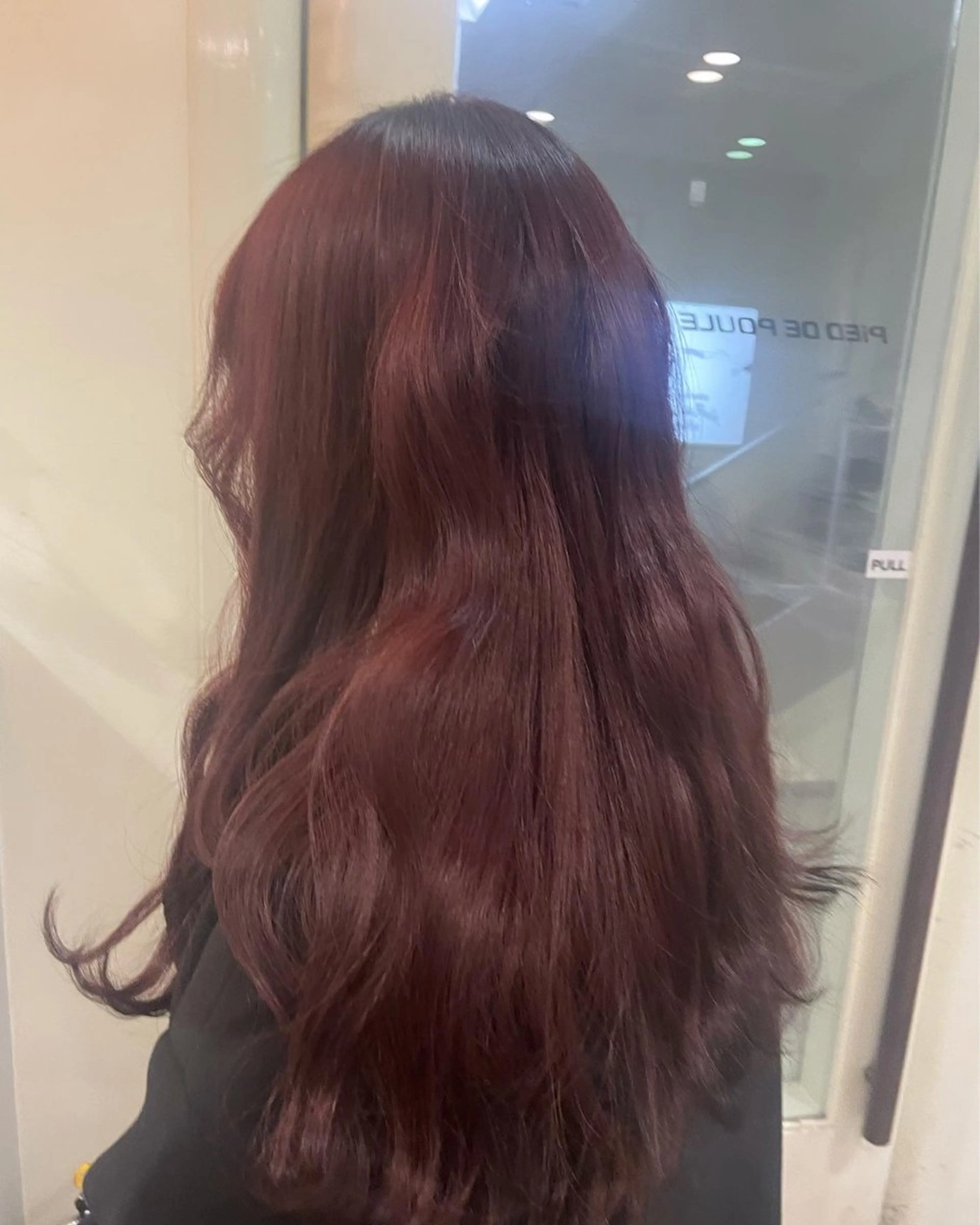 ロング カラー 丸山 愛万音のヘアスタイル