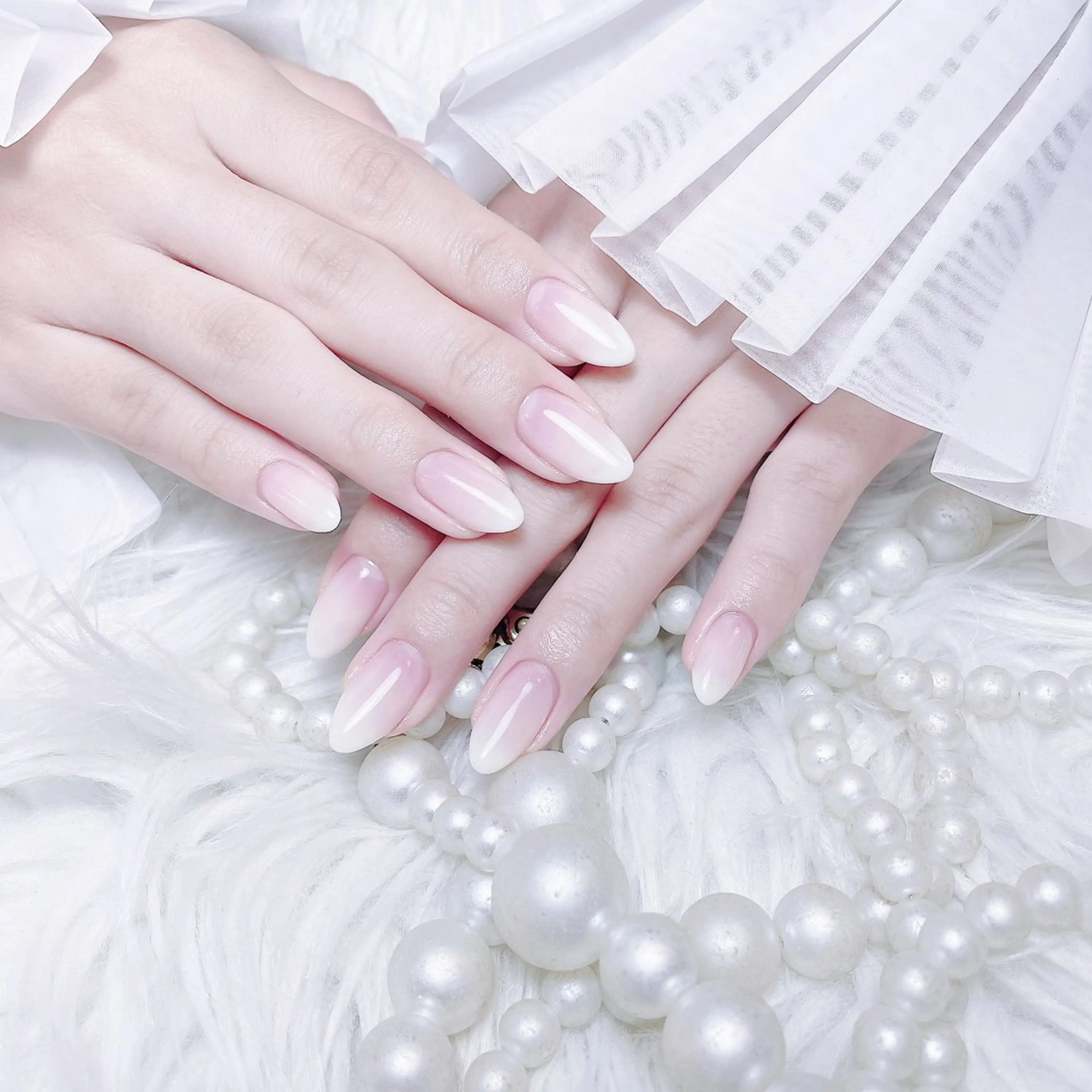 ネイル チークネイル 長さ出し フラワーネイル フレンチネイル ガーリー ハンドネイル NEW NAIL 池袋のネイルデザイン