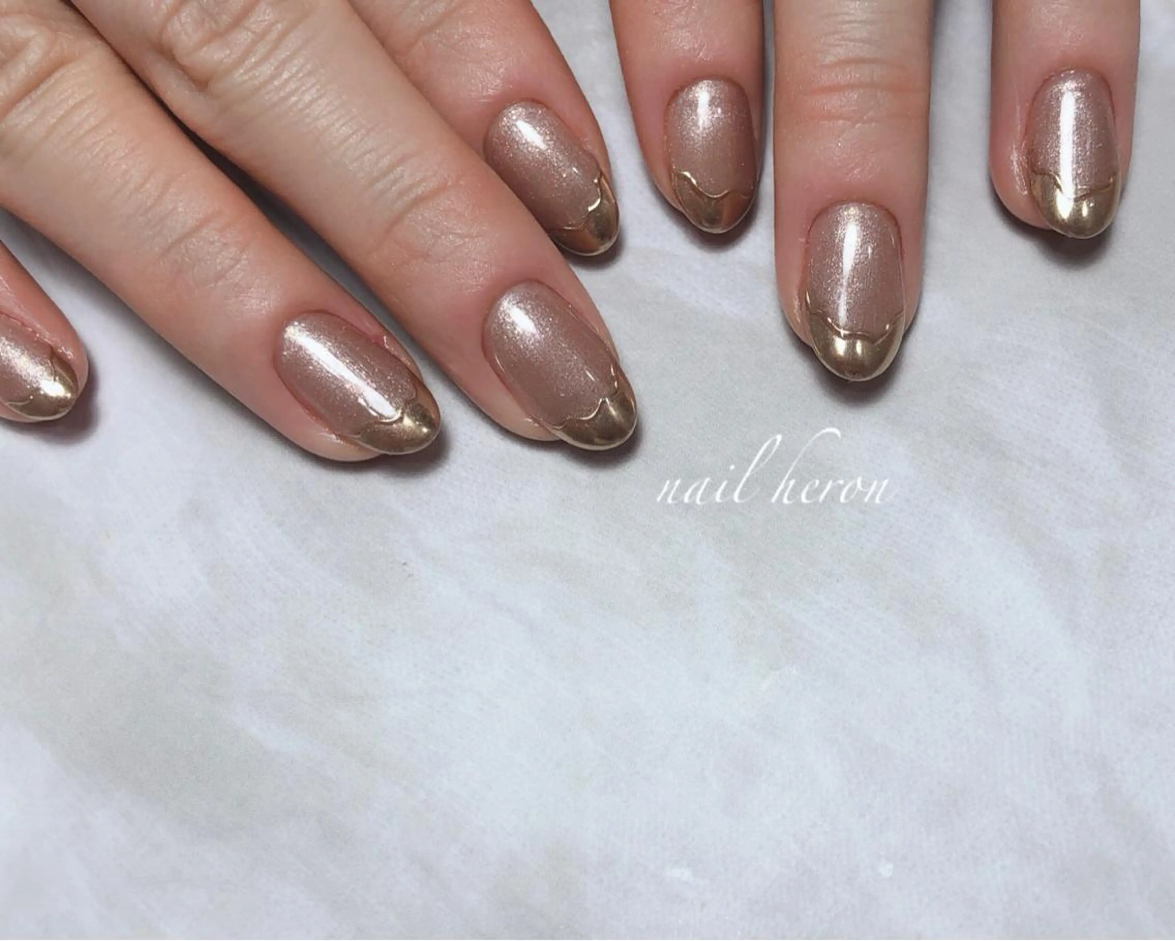 ネイル フレンチネイル ミラーネイル ハンドネイル nail heron所属・saki_ nail heronのネイルデザイン