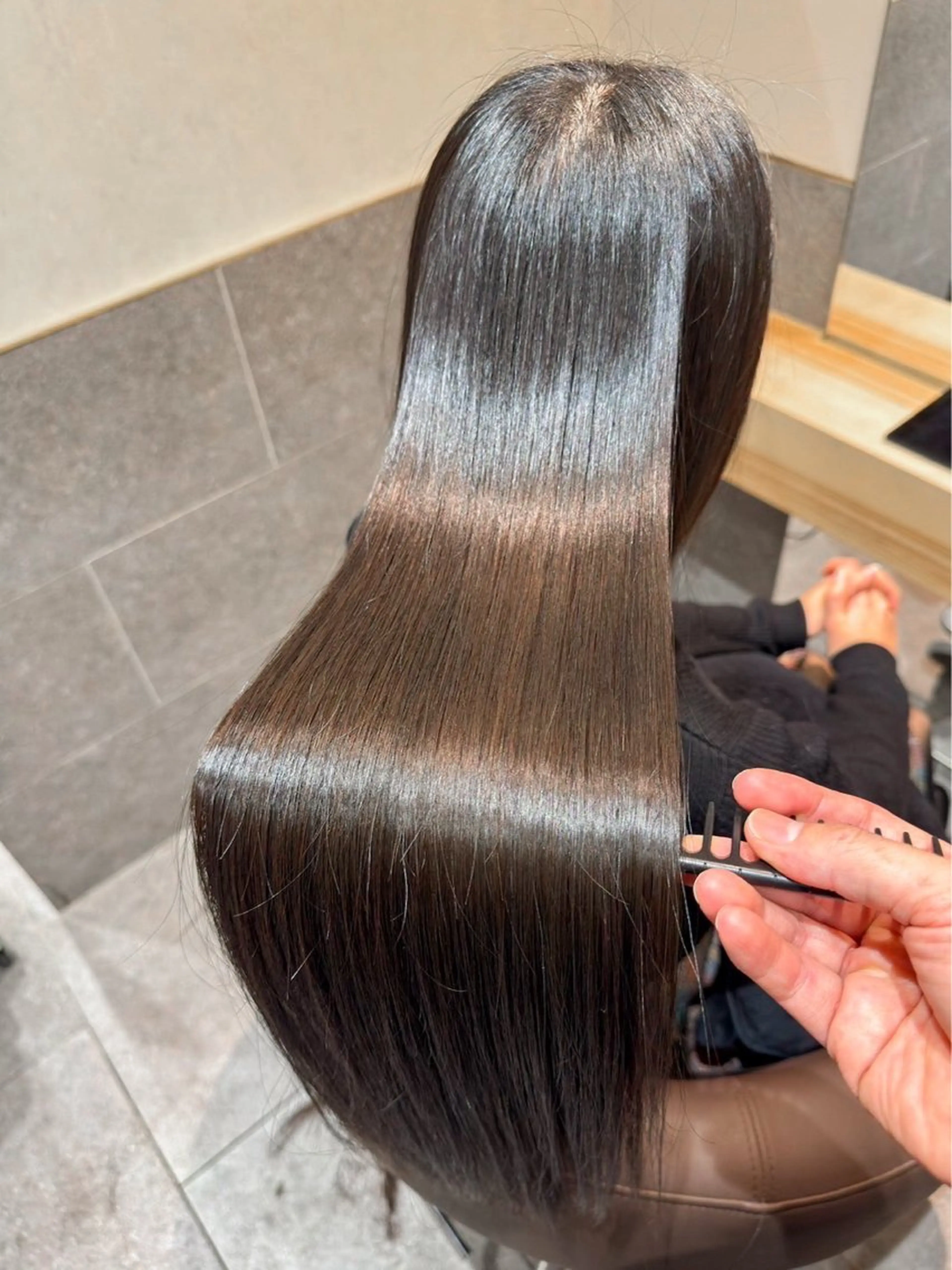 ロング 髪質改善 カット 縮毛矯正 biscohair 髪にドラマを。のヘアスタイル