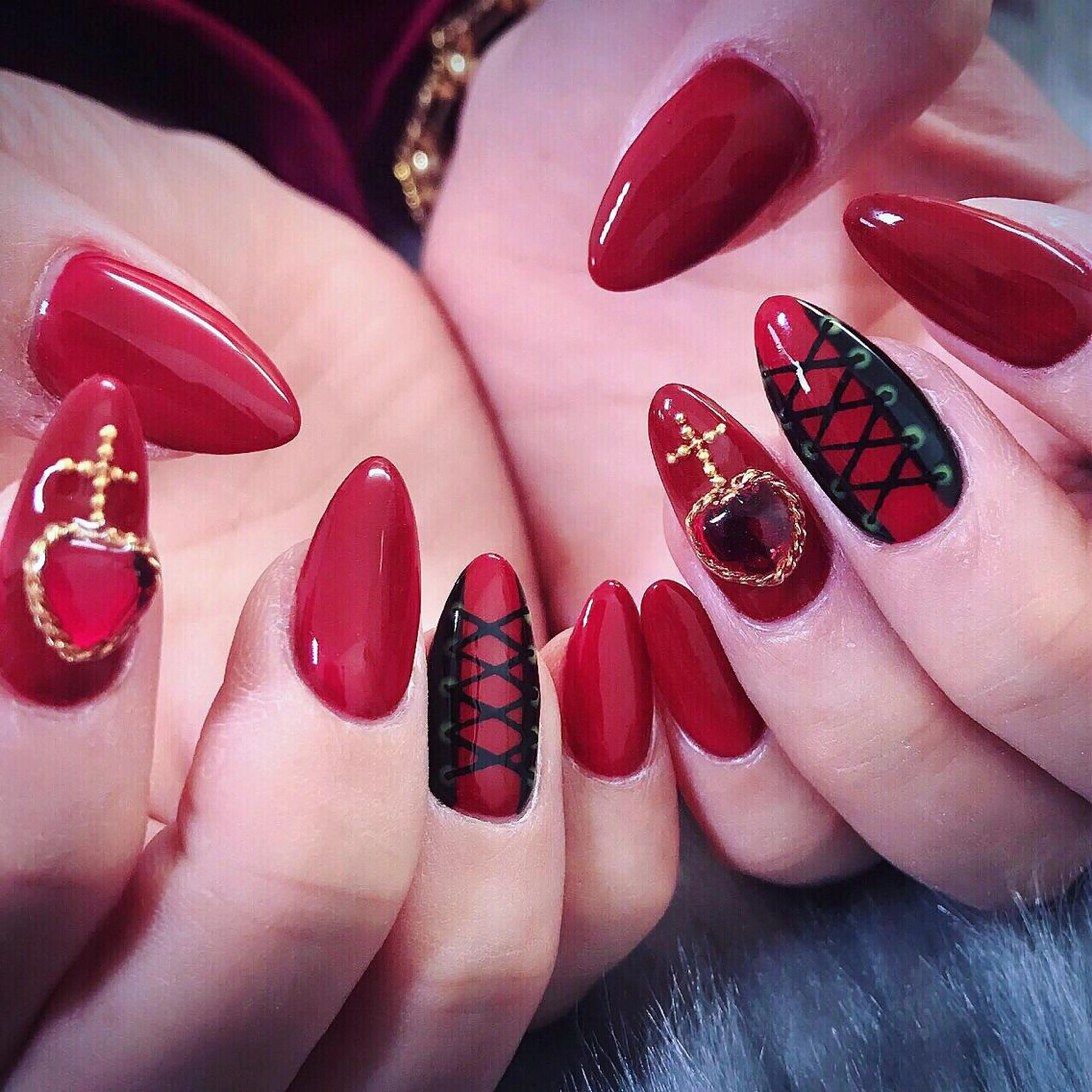 ネイル NOIROUGE所属・NOI ROUGEのネイルデザイン