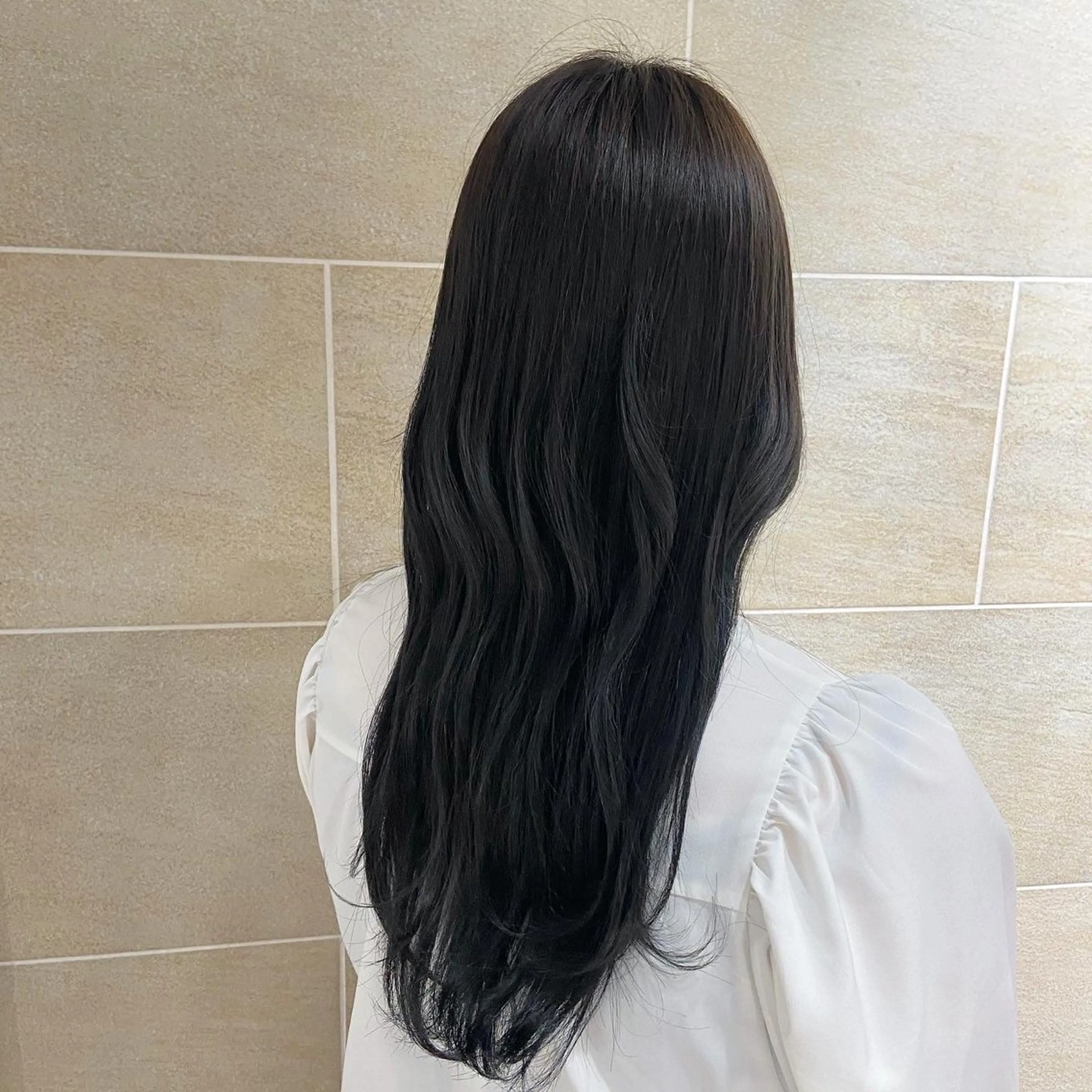 ロング カラー アッシュ アッシュグレー hair＆make CIEL所属・武井 哉子のヘアスタイル