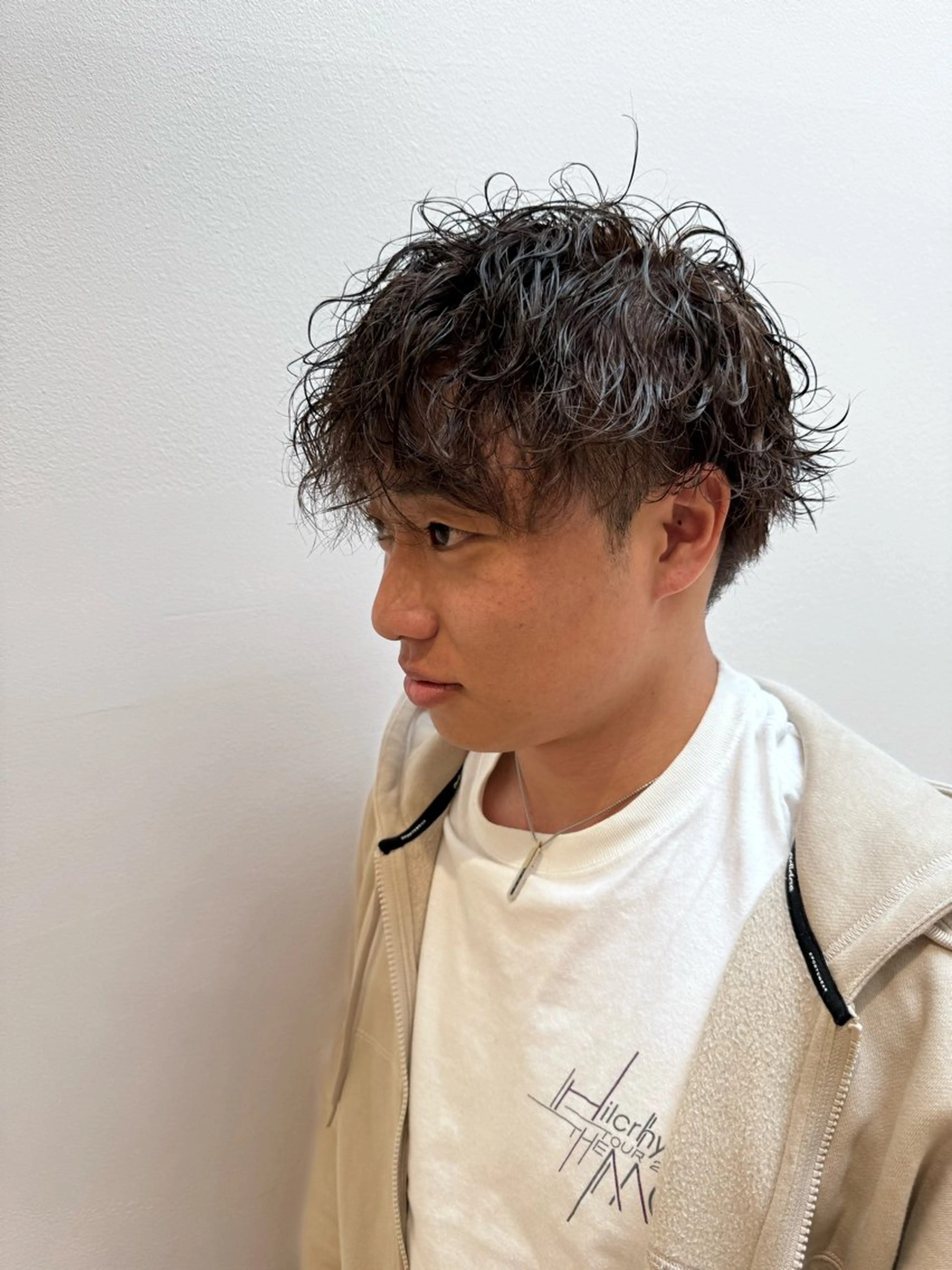 パーマ メンズ 🐺ウルフ× ハイトーン🐺MOEのヘアスタイル