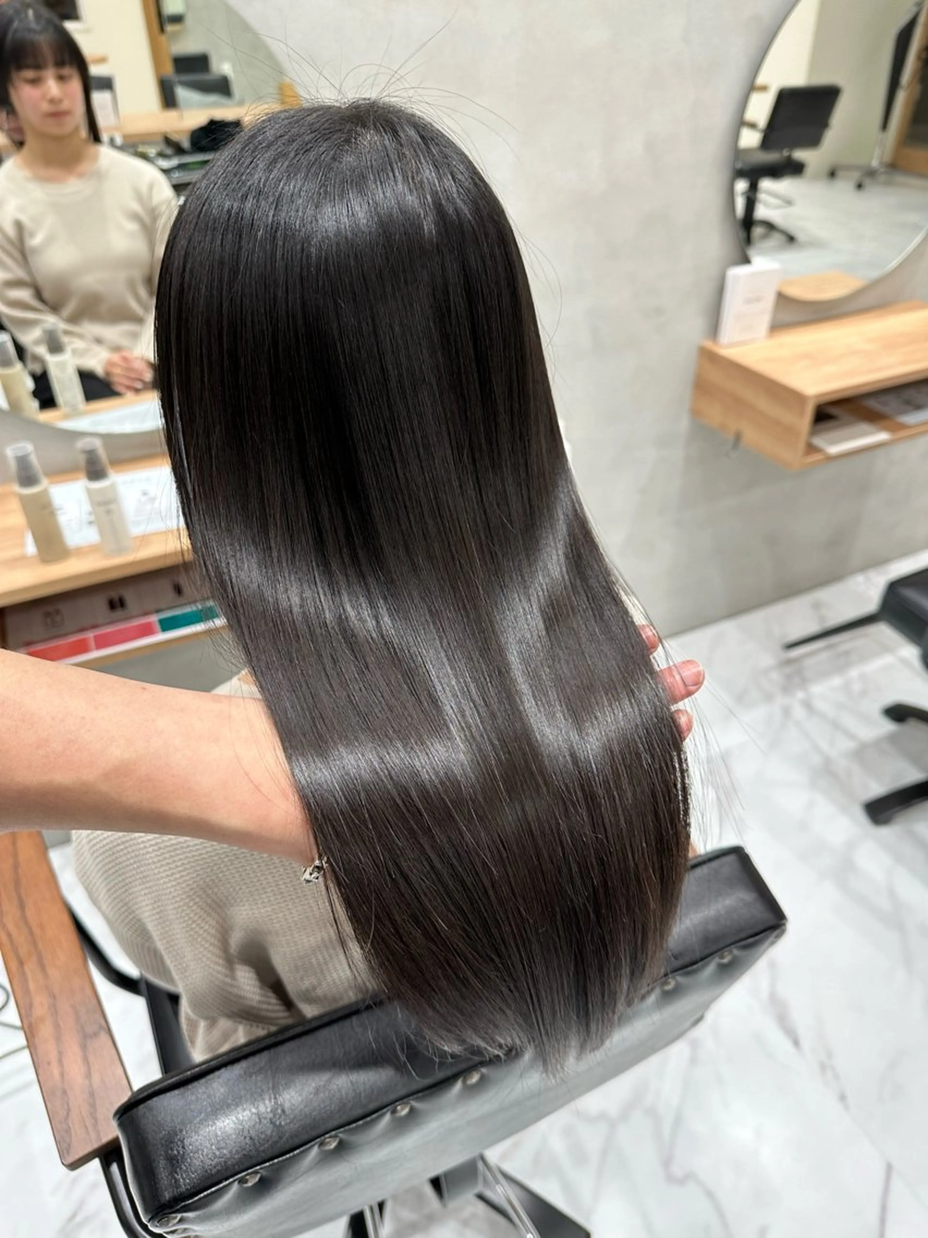 セミロング カラー トリートメント カット トリートメント モリシュンスケ /レイヤー/髪質改善のヘアスタイル