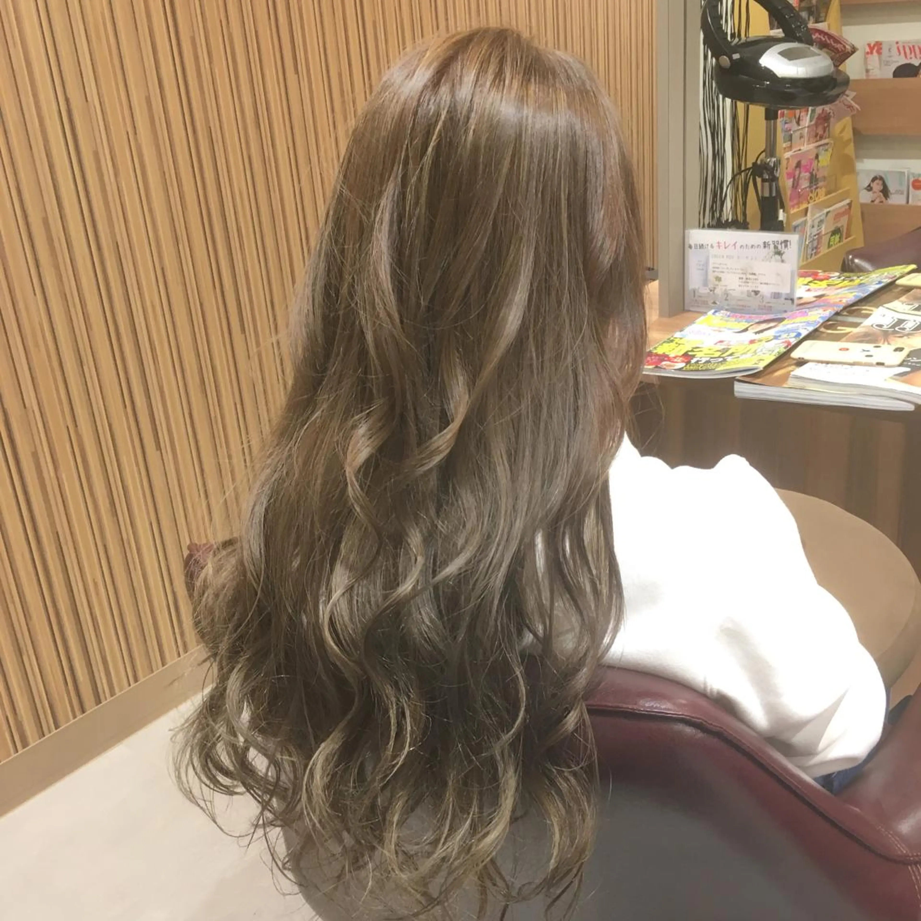 ロング ハイライト Dolce　梅田所属・城領 直輝のヘアスタイル