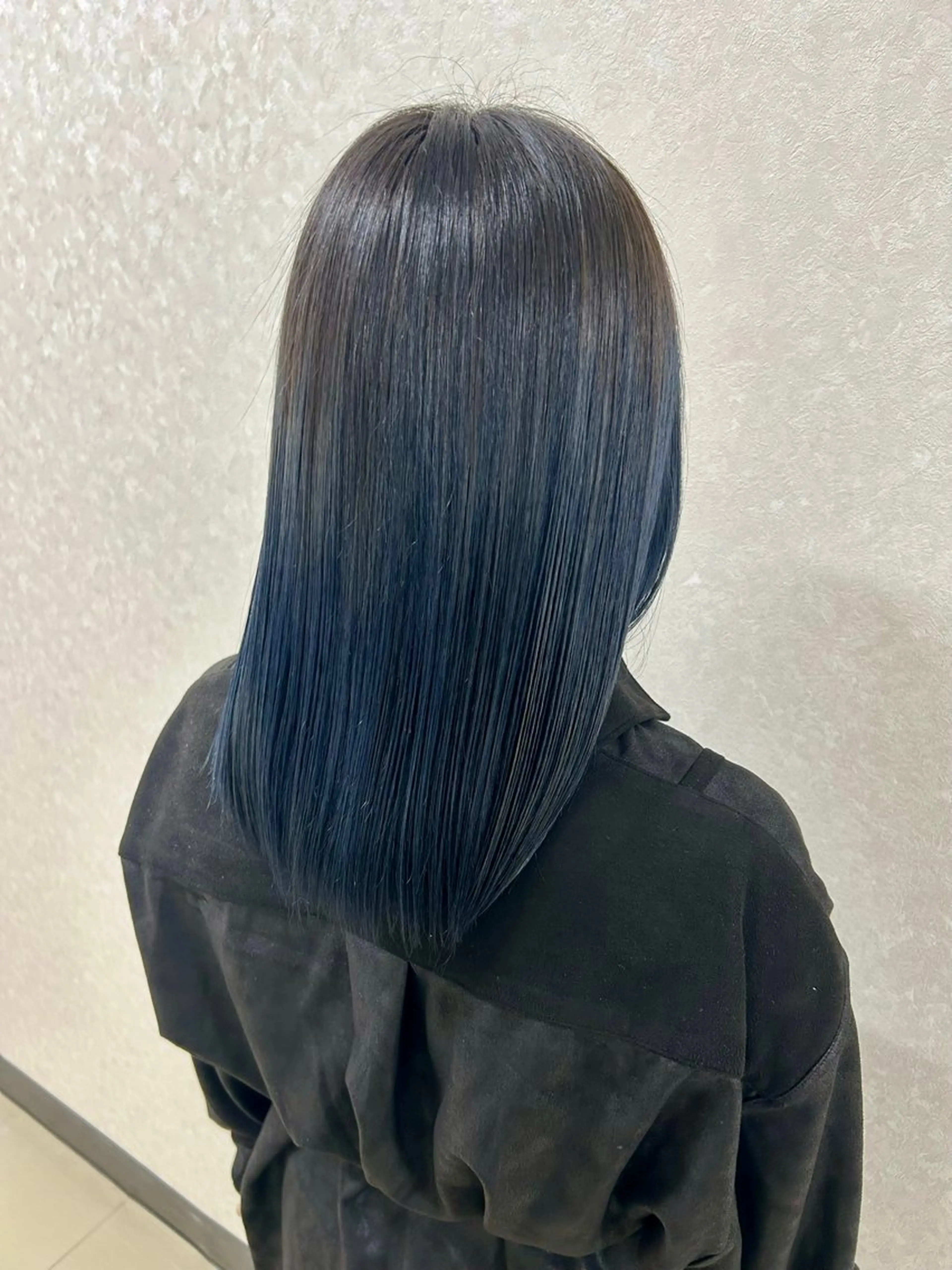 ロング カラー ブルーカラー グラデーションカラー ヘアカラー 森 彩乃のヘアスタイル