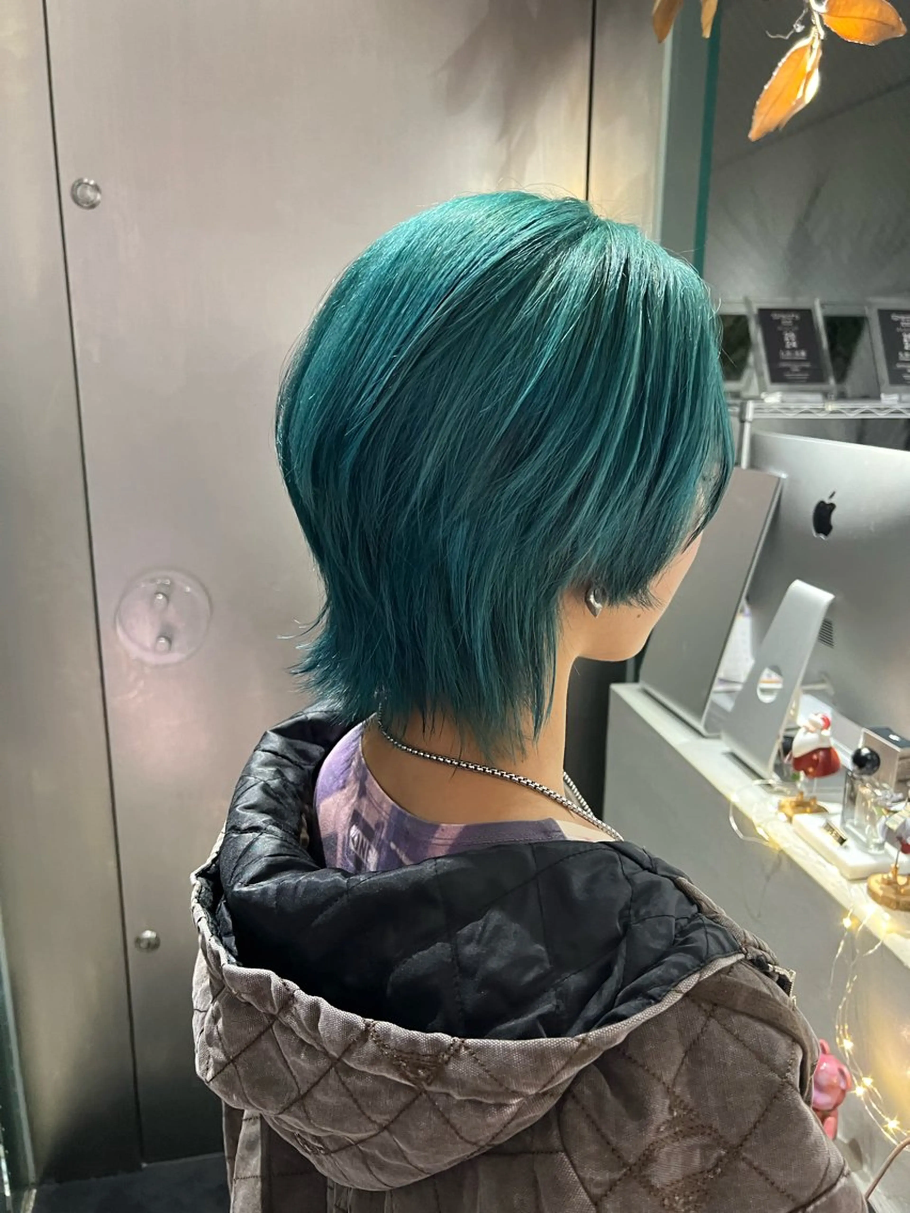 ショート カラー エメラルドグリーン ヘアカラー トリートメント mao/天神ブリーチ ハイトーンカラーのヘアスタイル