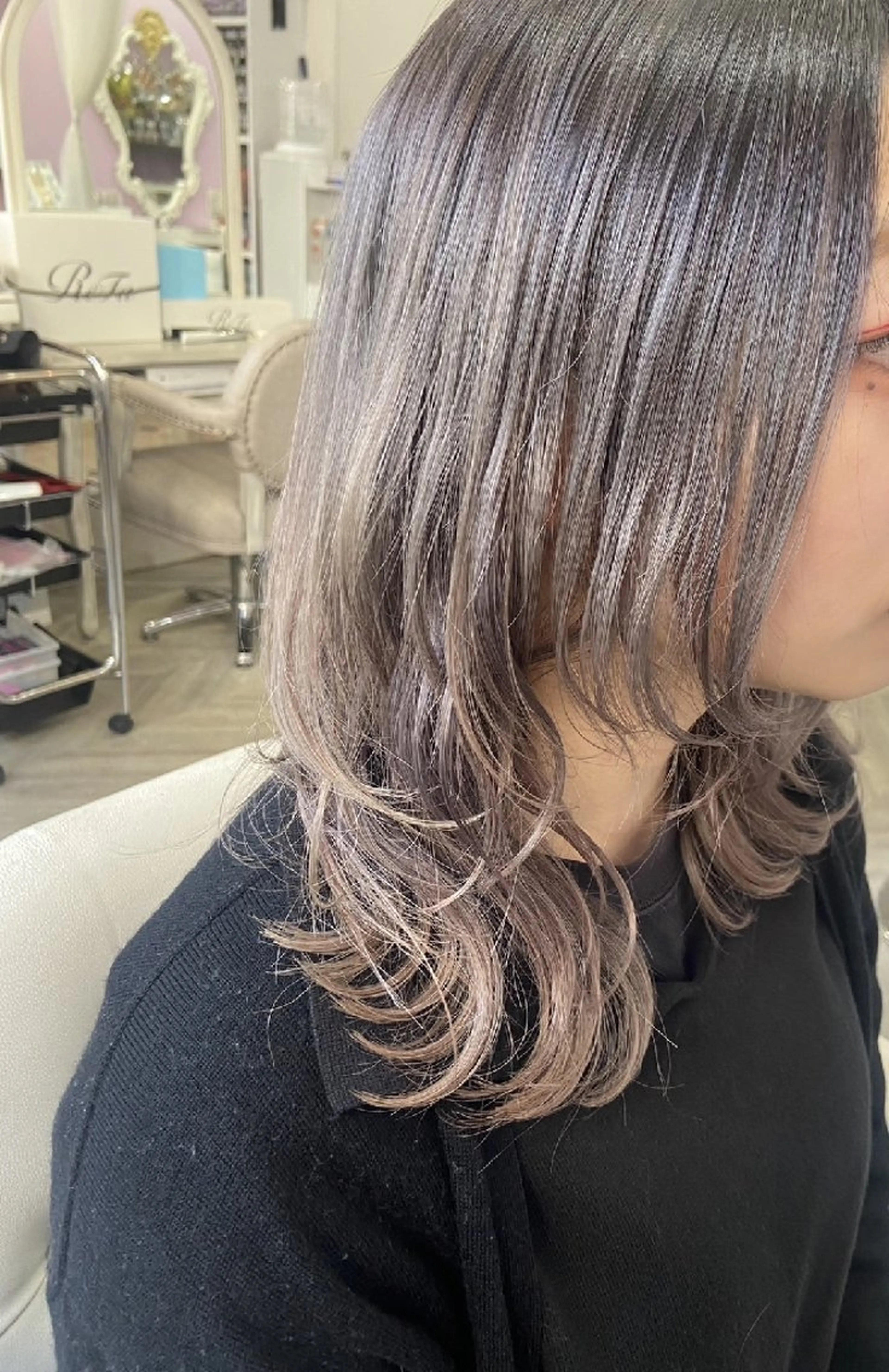 カラー ヘアアレンジ セミロング ボブ ウルフカット ナカシマ  アユミのヘアスタイル