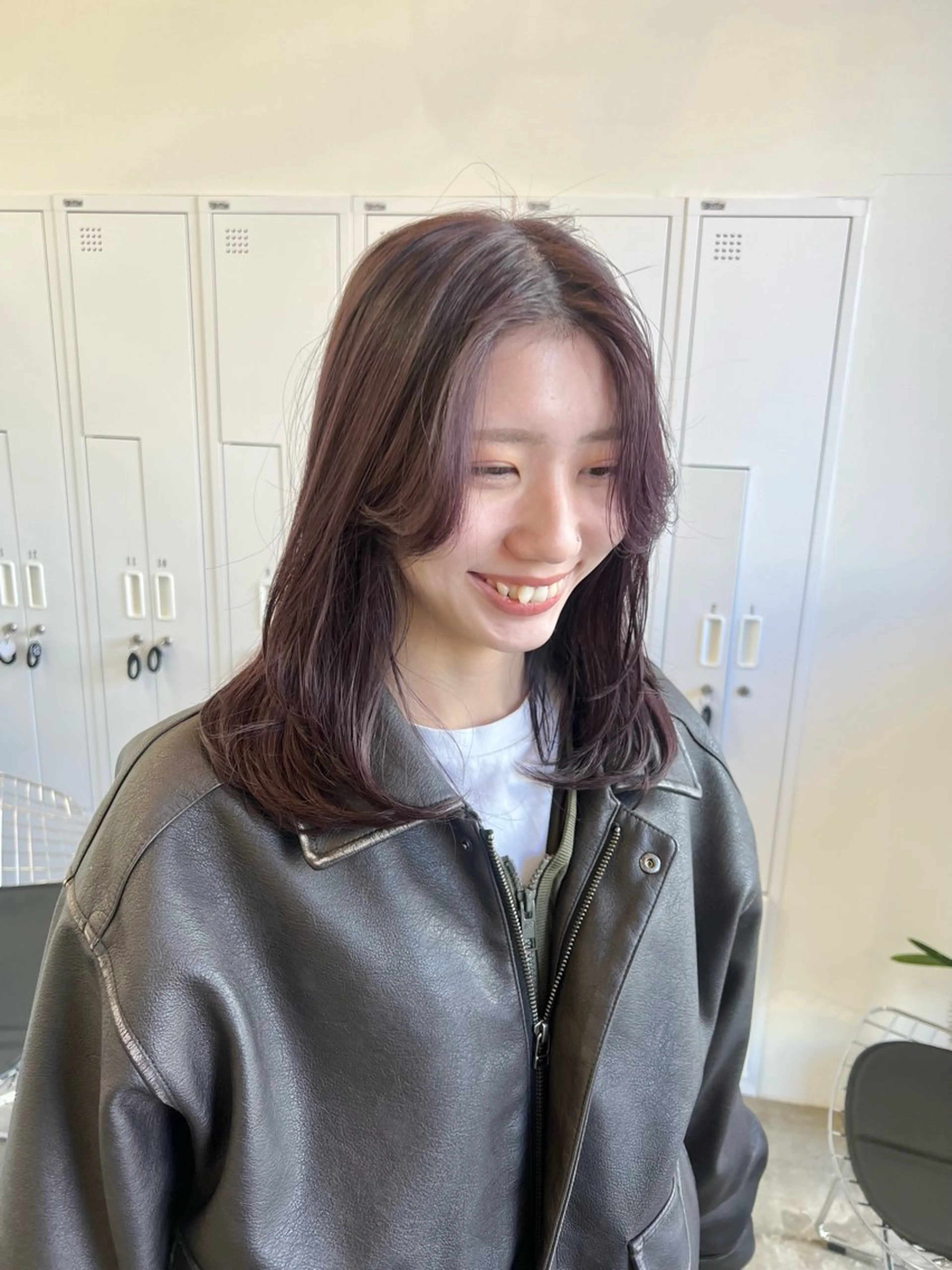 ミディアム カット ヘアカラー 近藤 千裕のヘアスタイル