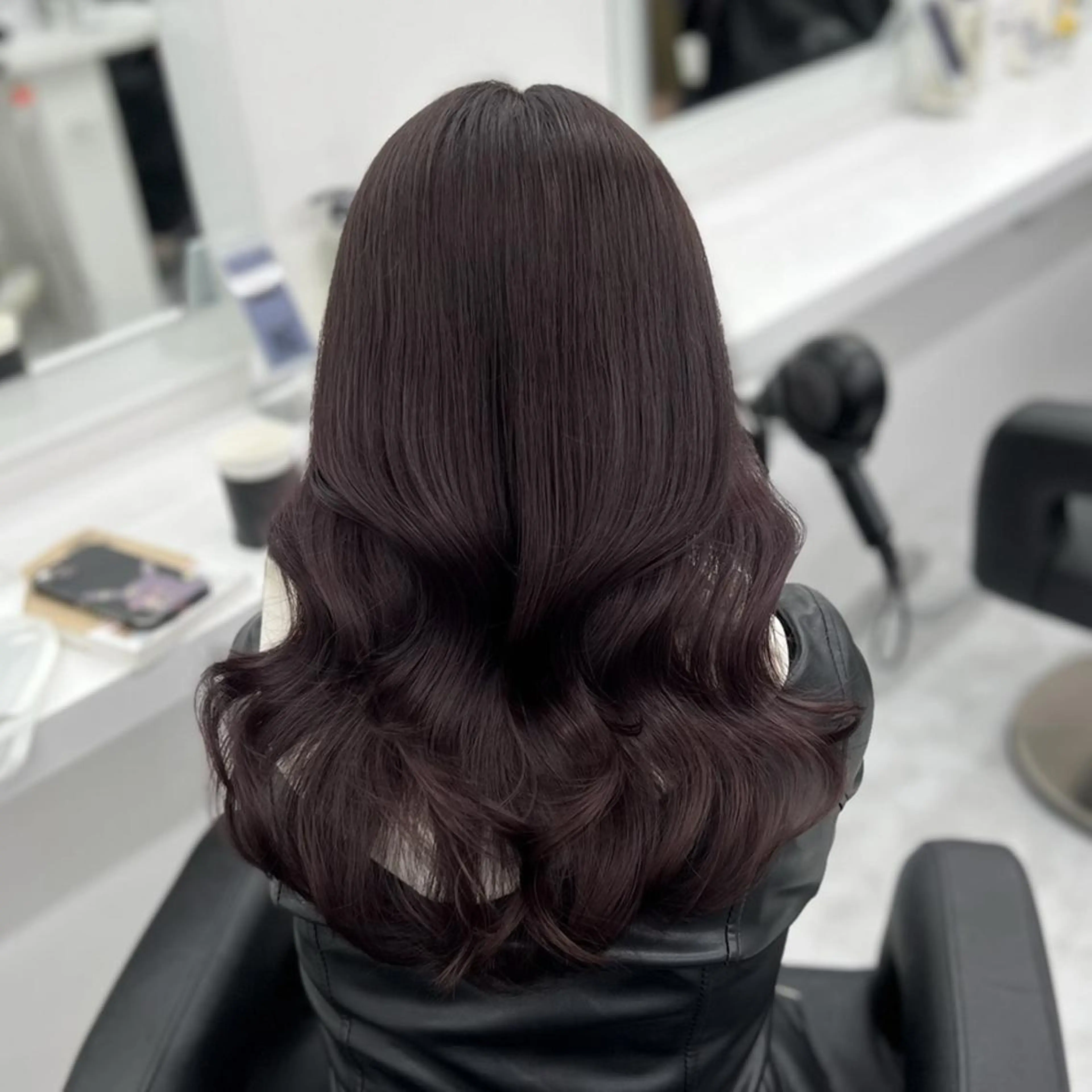 カラー 暗髪透明感ヘア🩶 銀座TUNEのヘアスタイル