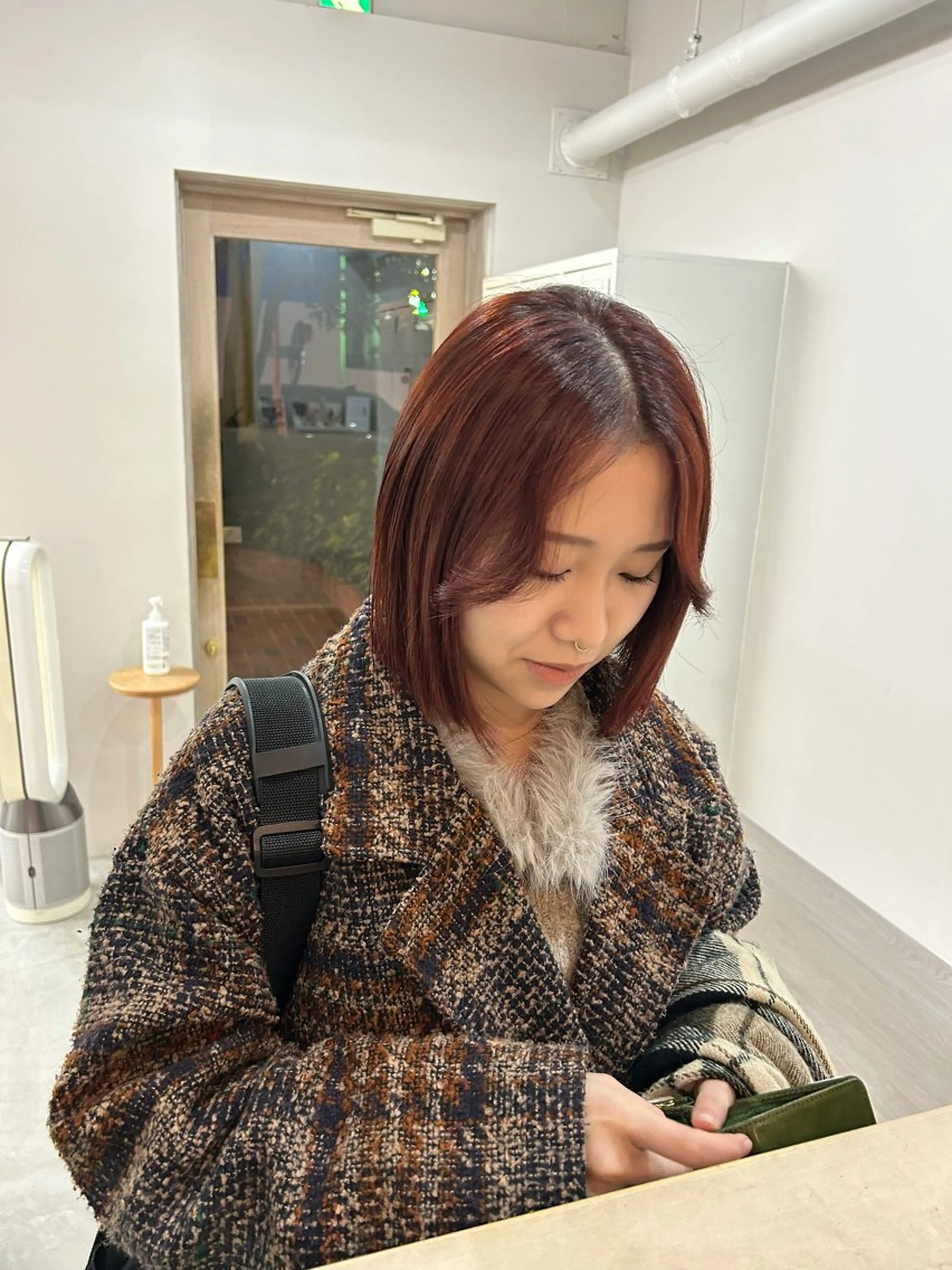 暖色ボブ限定 カットカラーの写真