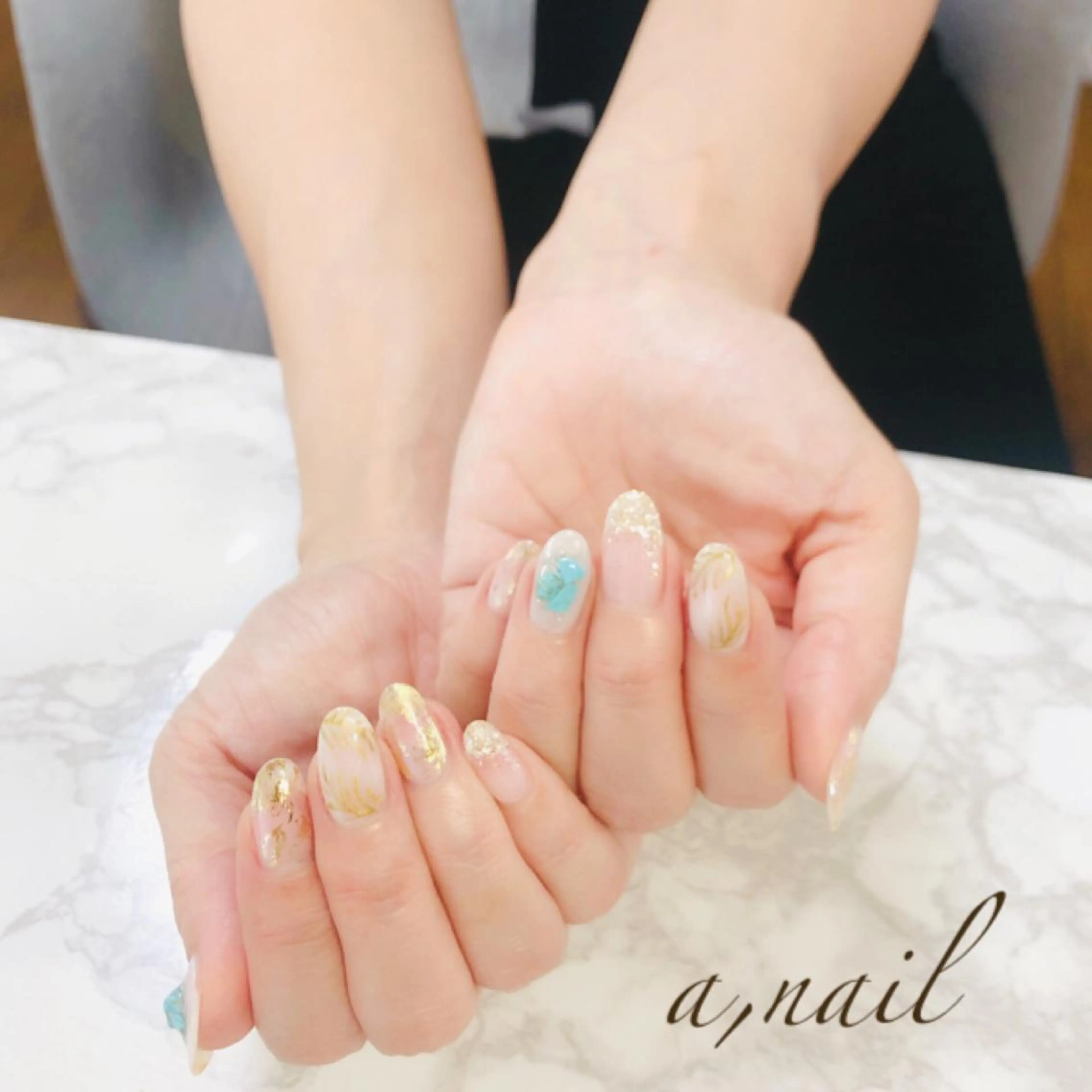 ネイル クリアネイル フットネイル ジェルネイル グラデーション ラメ(グリッター) ハンドネイル ネイルサロン エーネイルのネイルデザイン