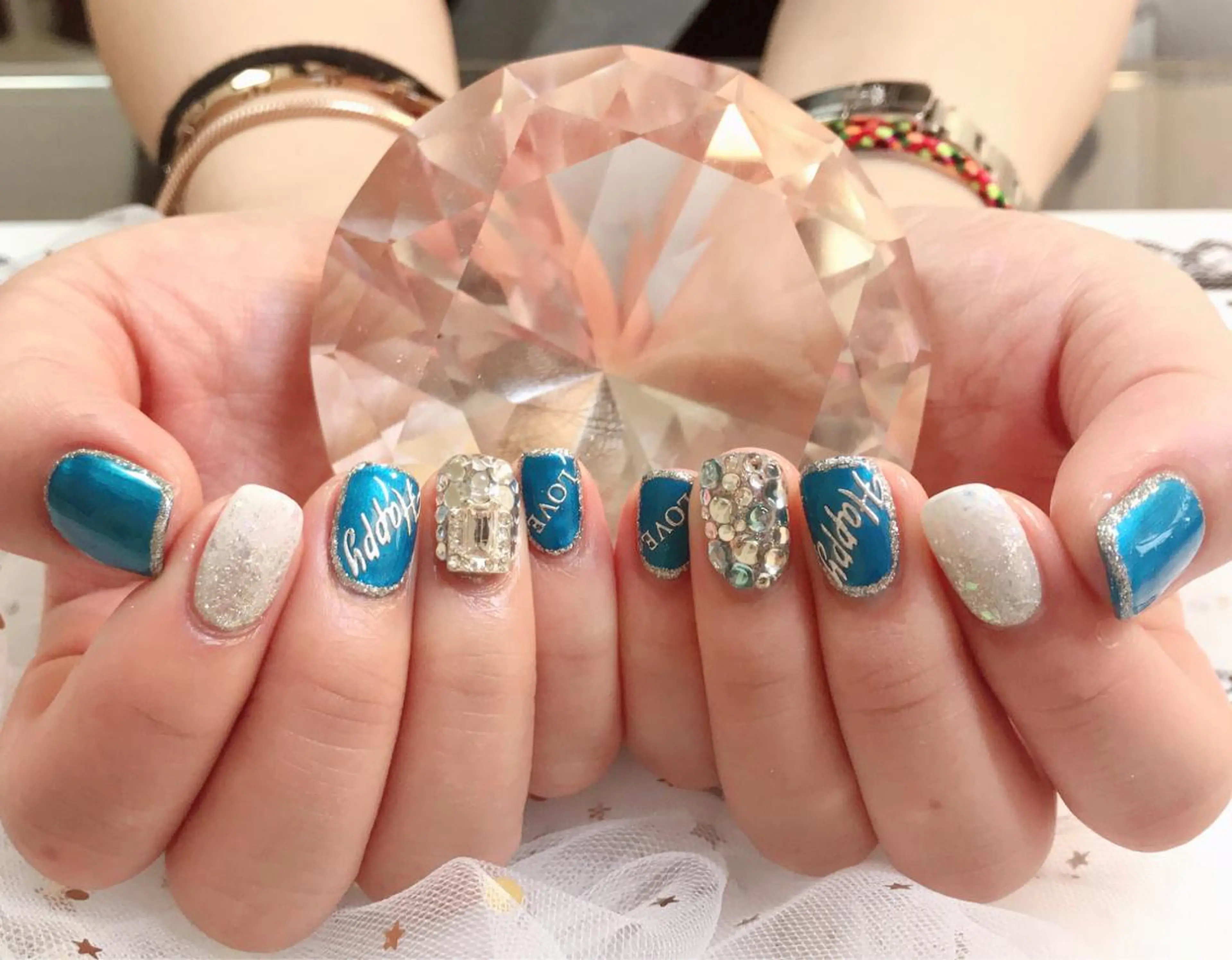 カラー ネイル Q Free nailsのネイルデザイン