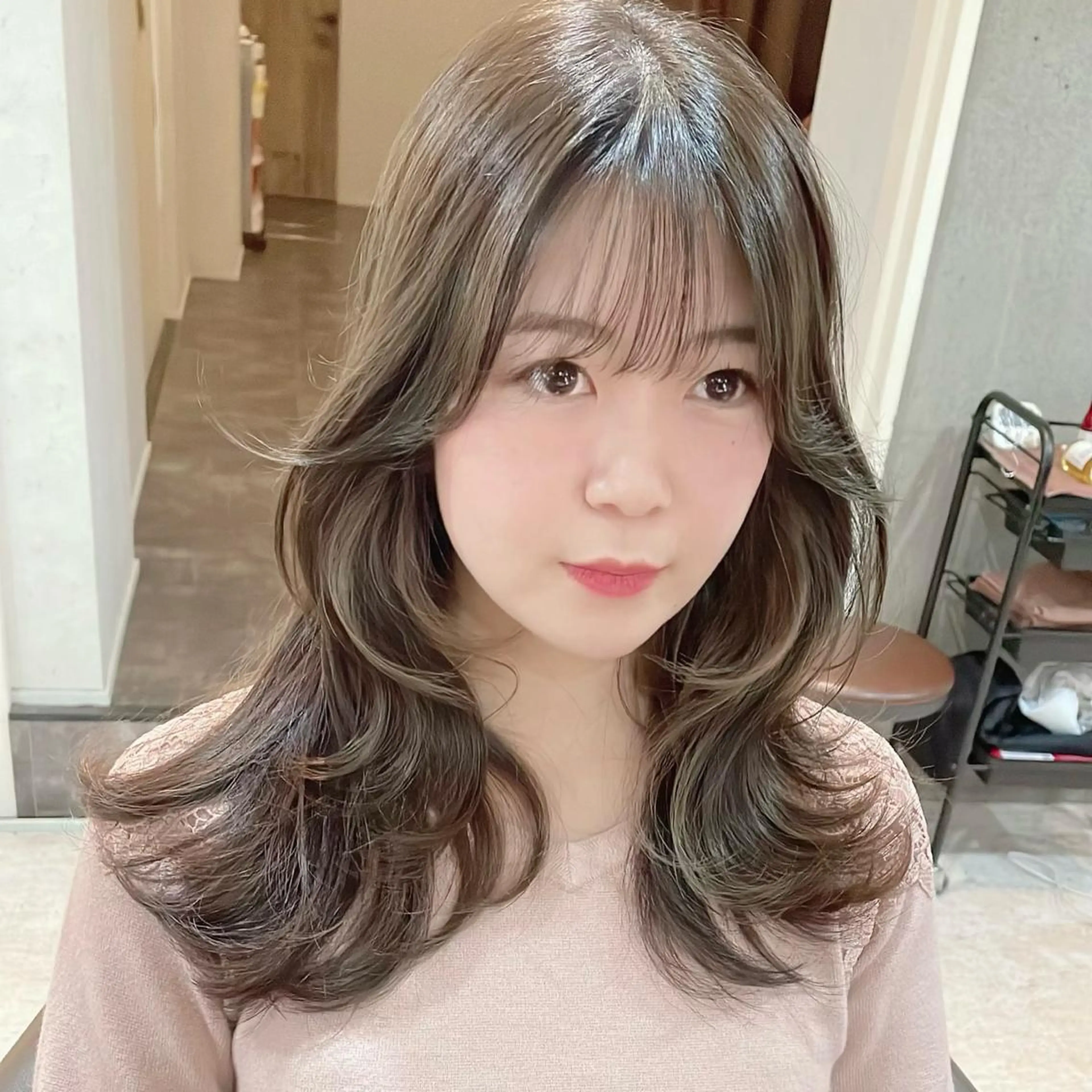 ロング カット 🌹ハッシュカット、 レイヤー韓国ヘア🌹のヘアスタイル