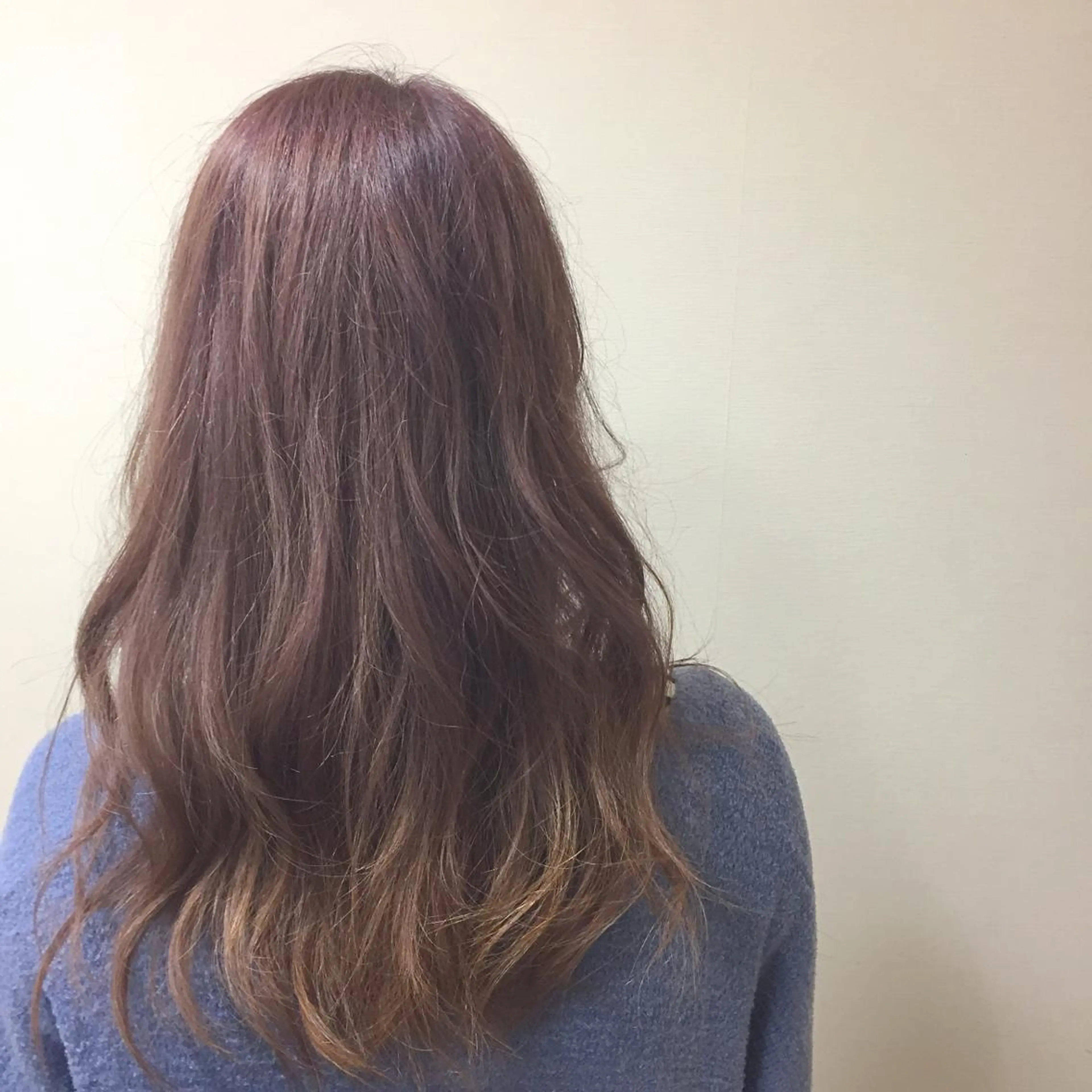 ロング カラー パーマ ダブルカラー ピンクカラー 三橋 和希のヘアスタイル