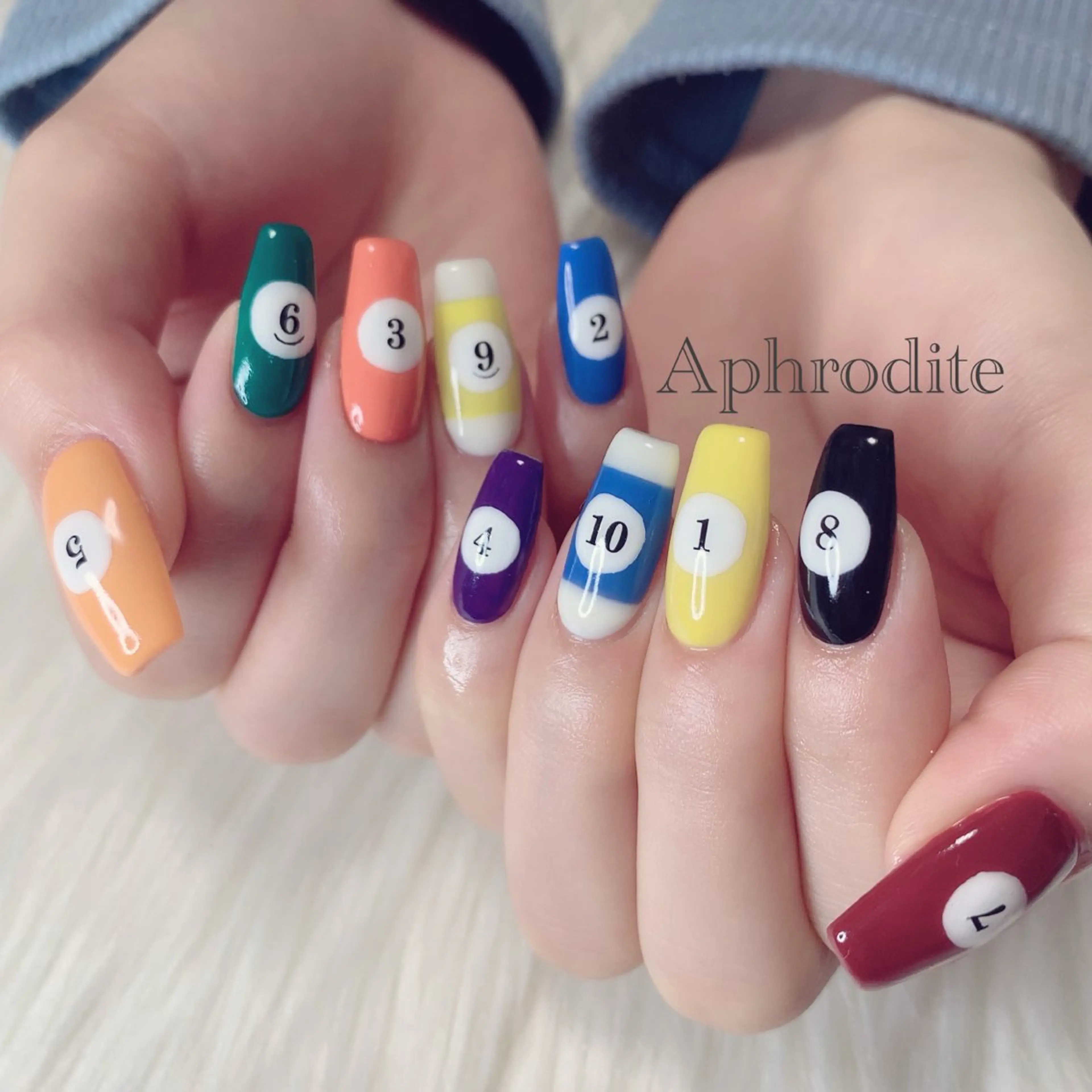 ネイル Aphrodite パラジェル認定サロンのネイルデザイン