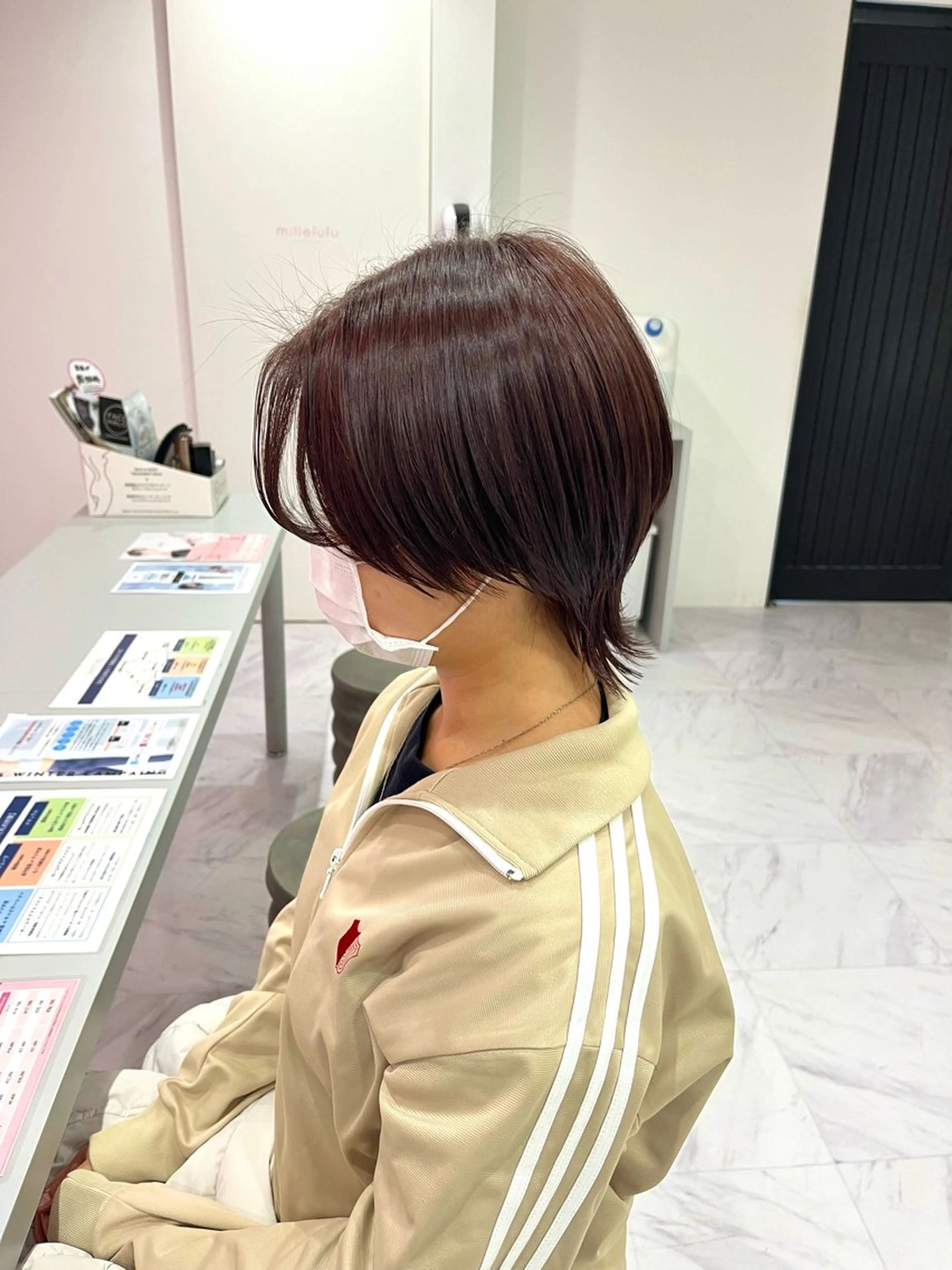 ショート ヘアカラー 小谷野 真優のヘアスタイル