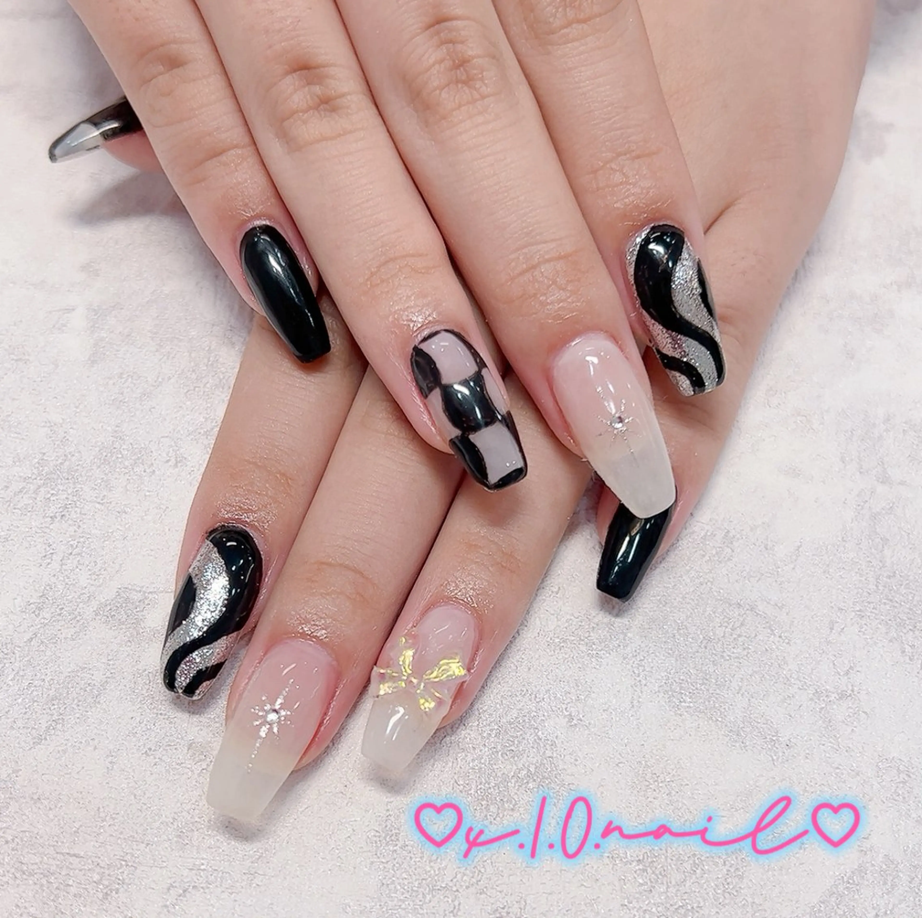 ネイル アニマル柄 アートネイル ニュアンスネイル ネイルチップ ハンドネイル x.1.0.nail ♡Cのネイルデザイン