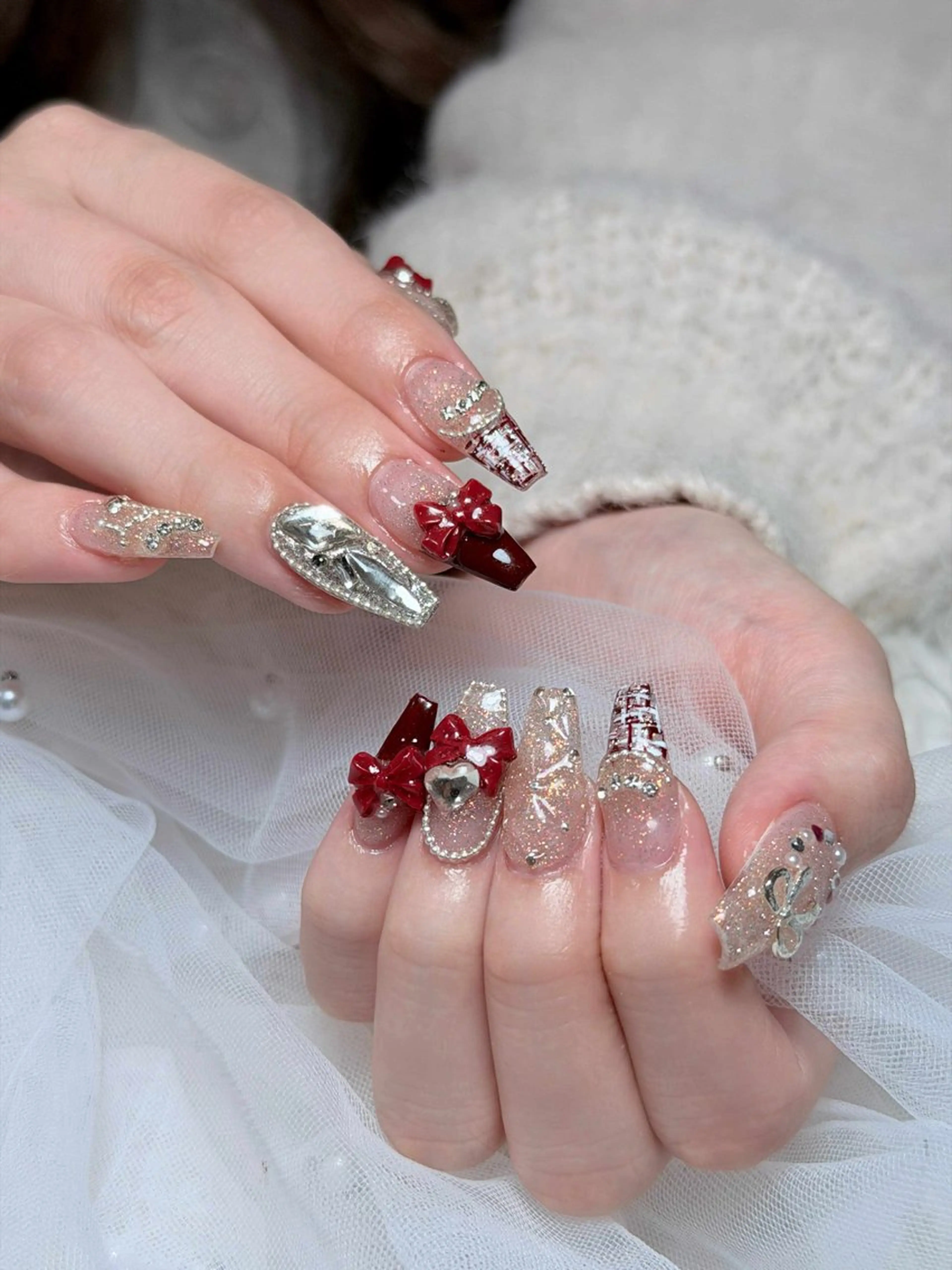 ネイル オーロラネイル ボルドー ブラウン 氷ネイル・うるうるネイル キラキラネイル ハンドネイル Julli ジュリのネイルデザイン