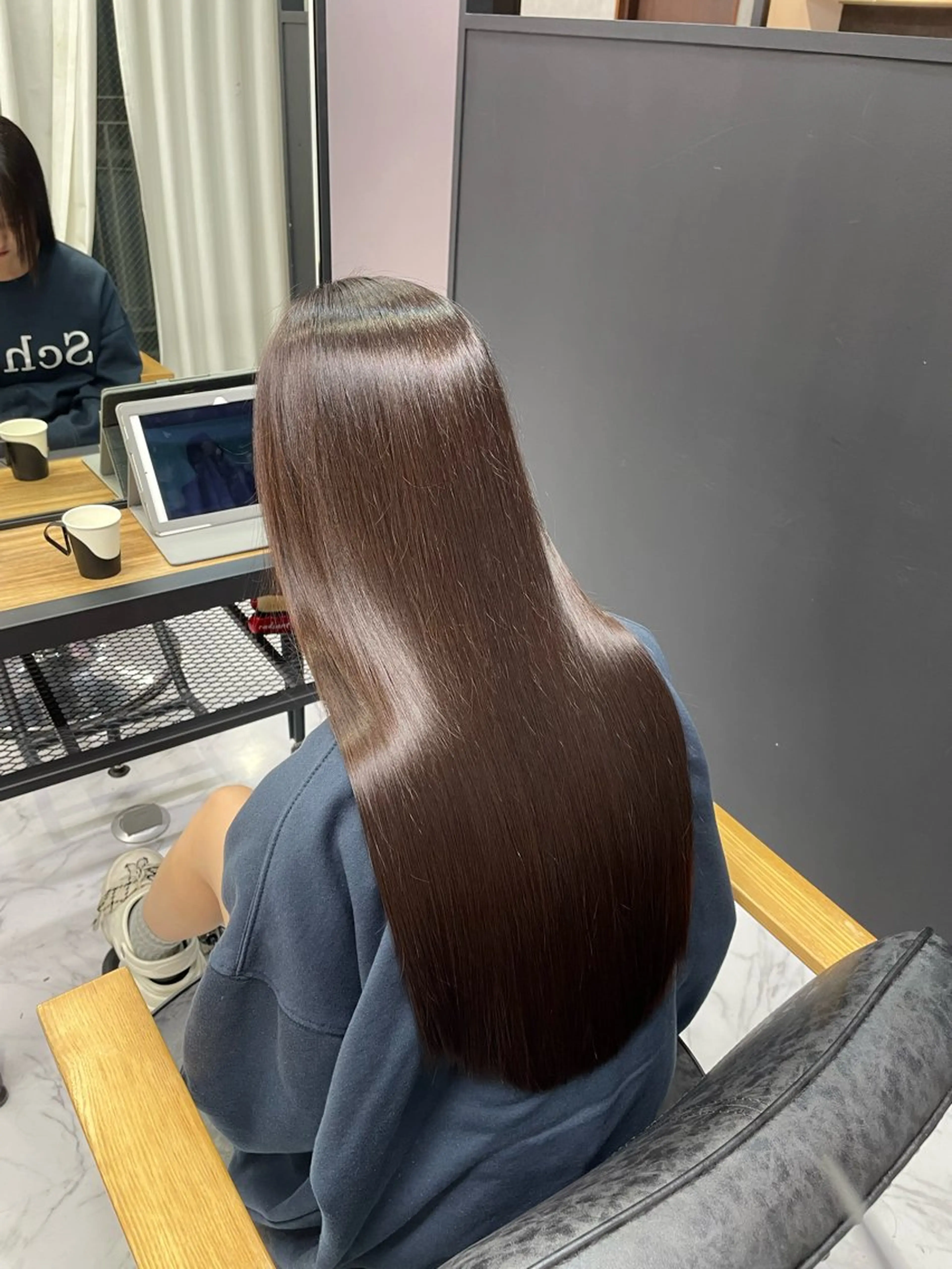 ロング RAF Sakuraのヘアスタイル