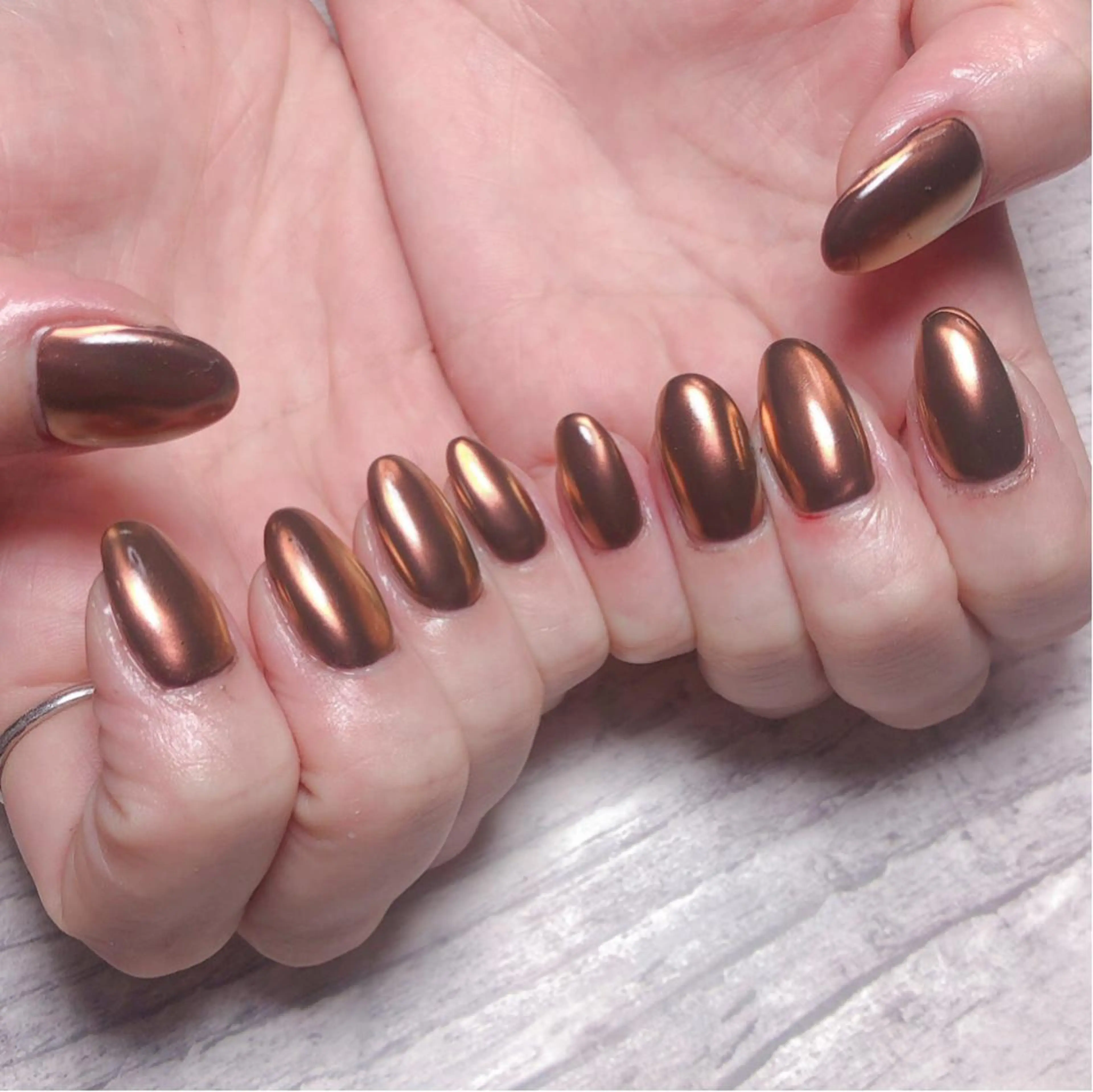 ネイル ミラーネイル 個室ネイルサロンDolly  Girl〜ドーリーガール〜所属・DollyGirl KYOKOのネイルデザイン