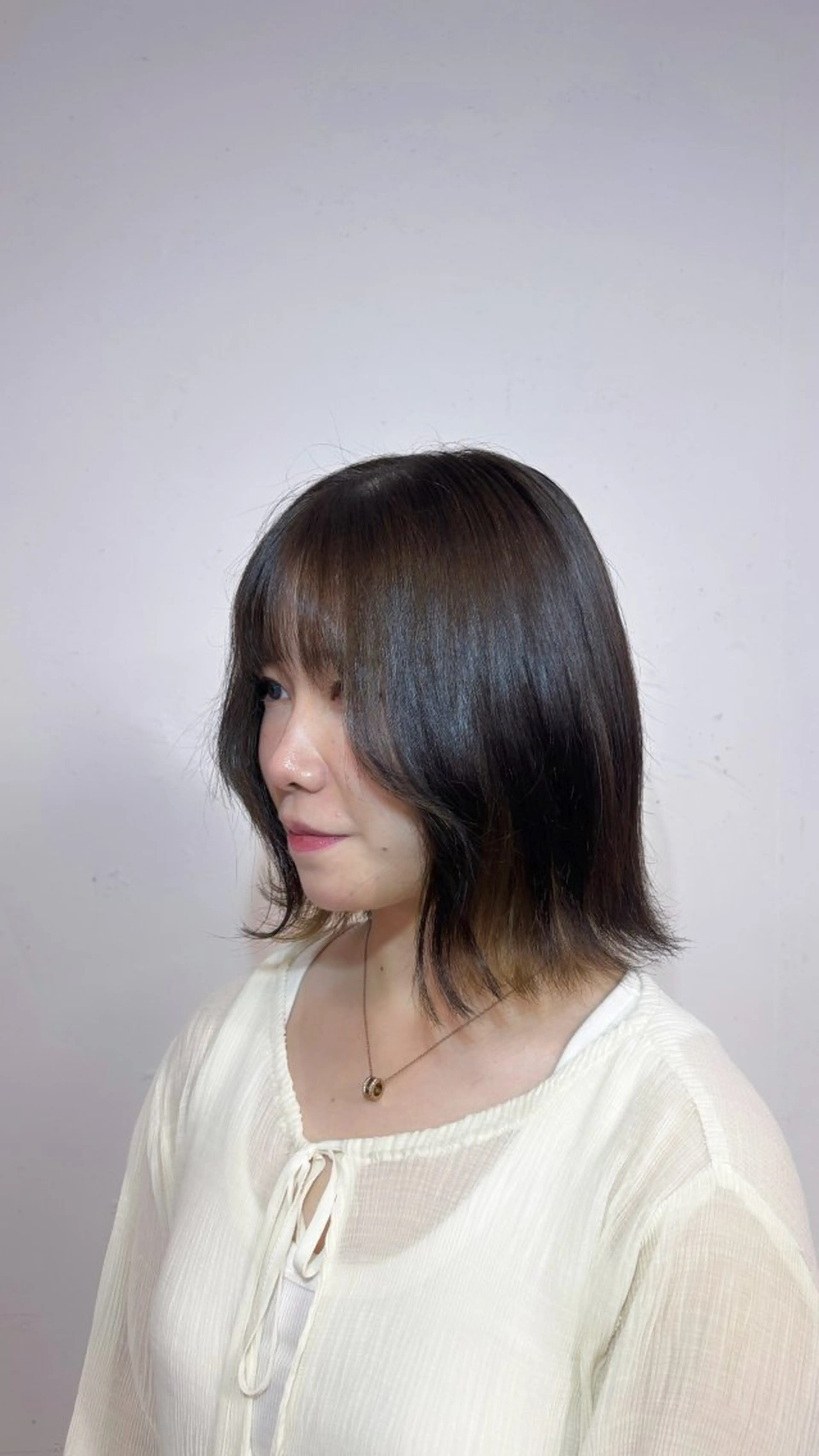 カラー 直木 絵美のヘアスタイル