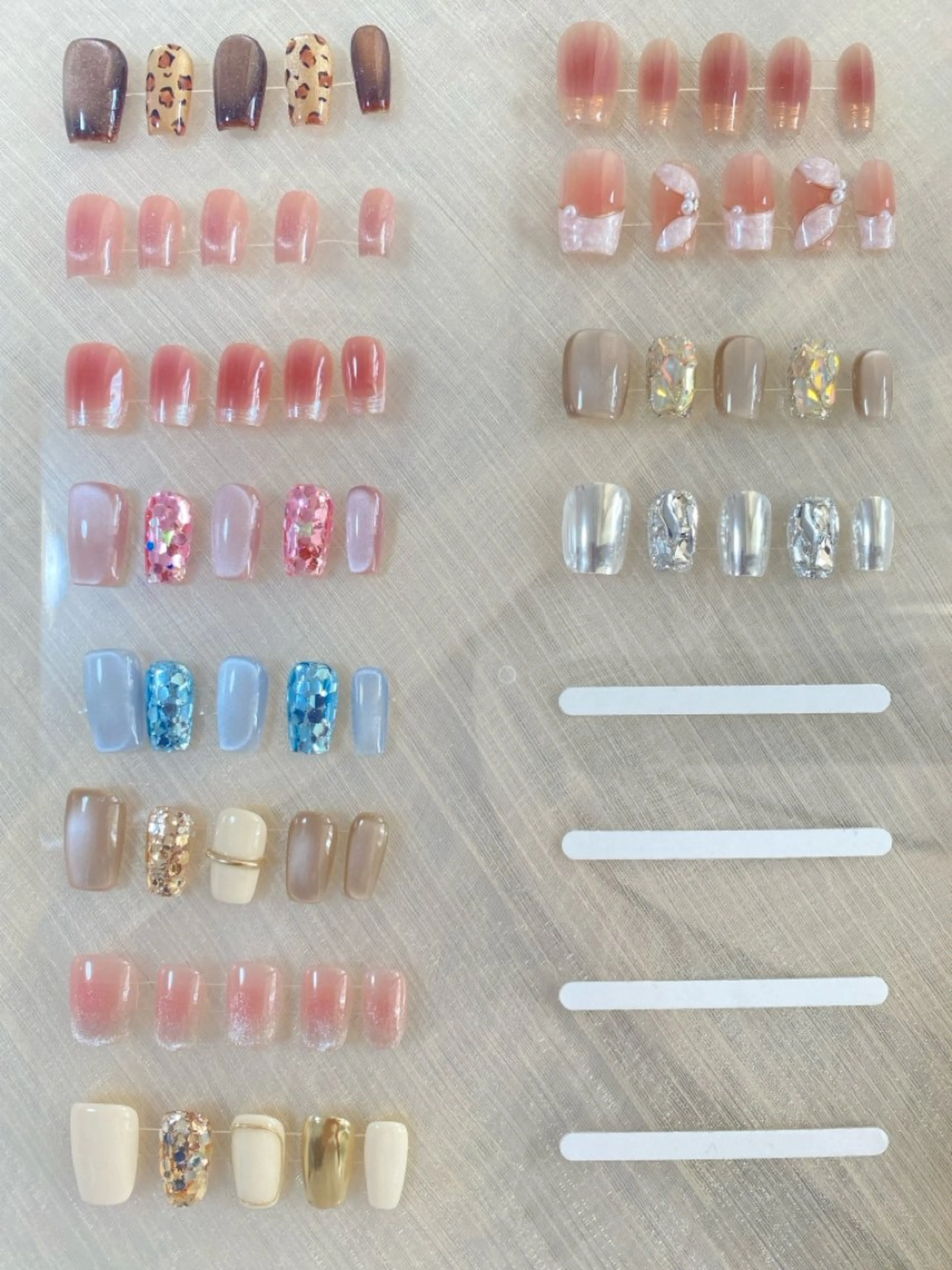 【つけ爪】シンプルデザインの写真