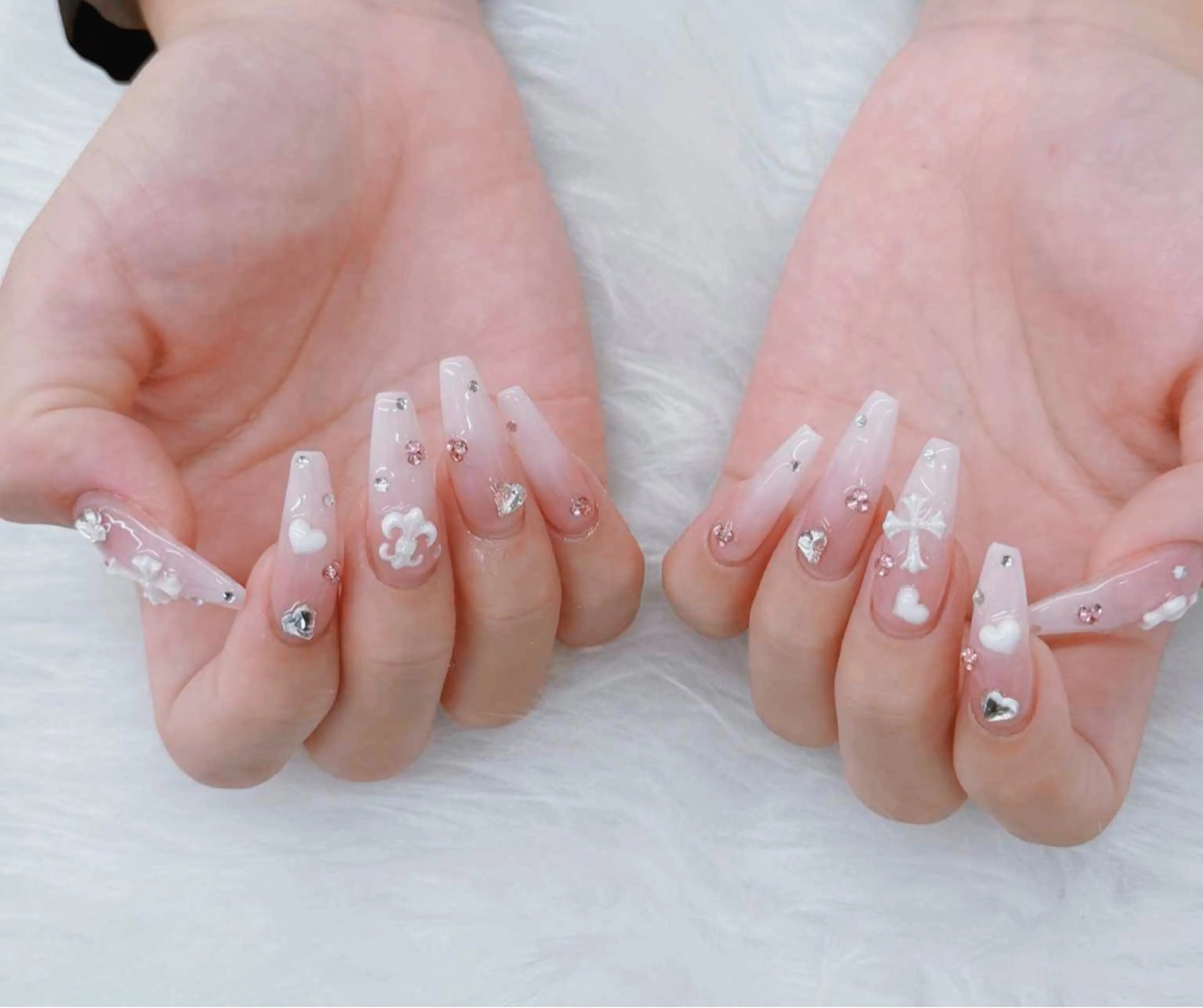 ネイル Luxe Nailのネイルデザイン