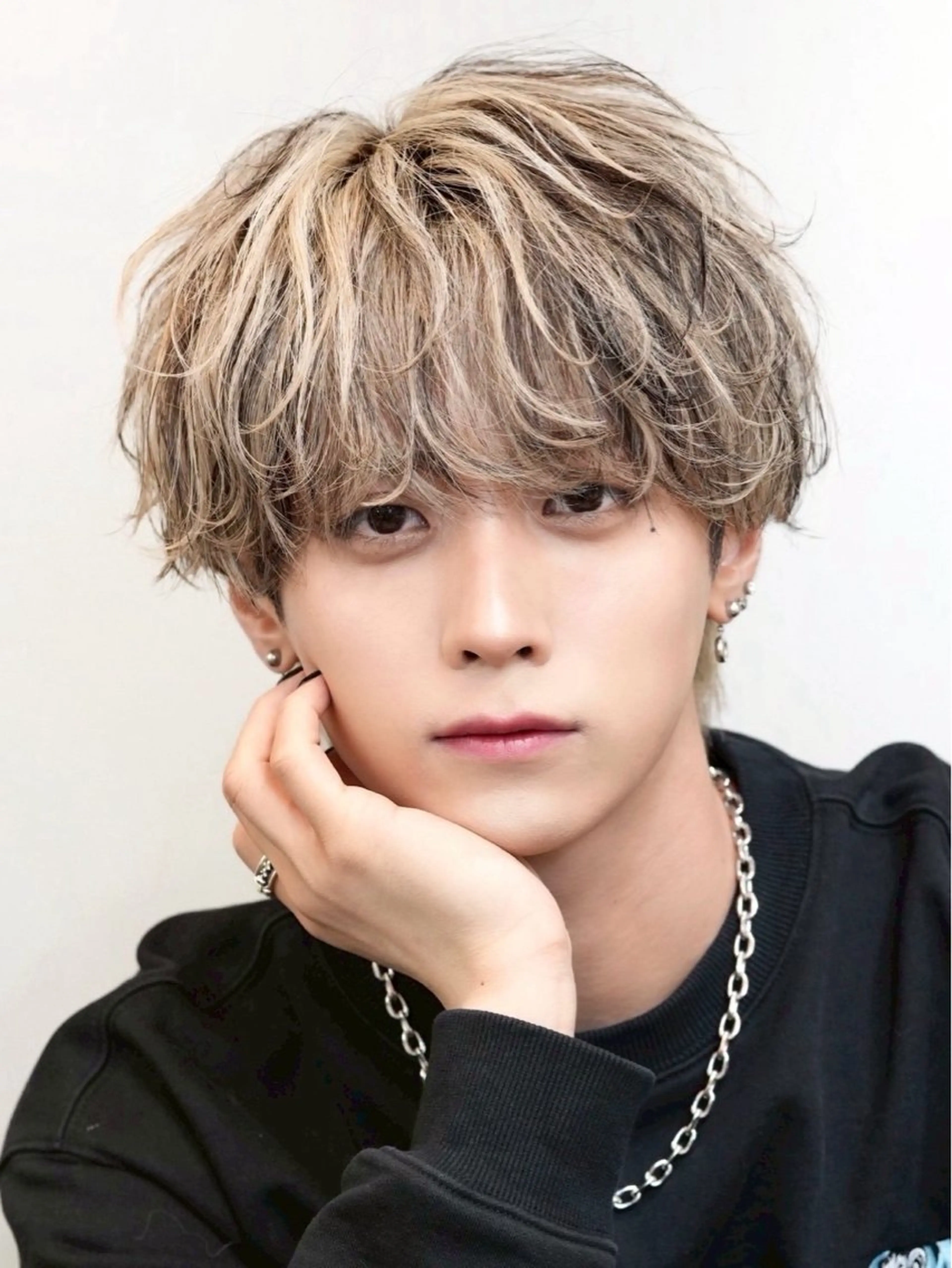 カラー メンズ メンズブリーチ ブリーチ ヘアカラー AITOKYO たけし　メンズのヘアスタイル