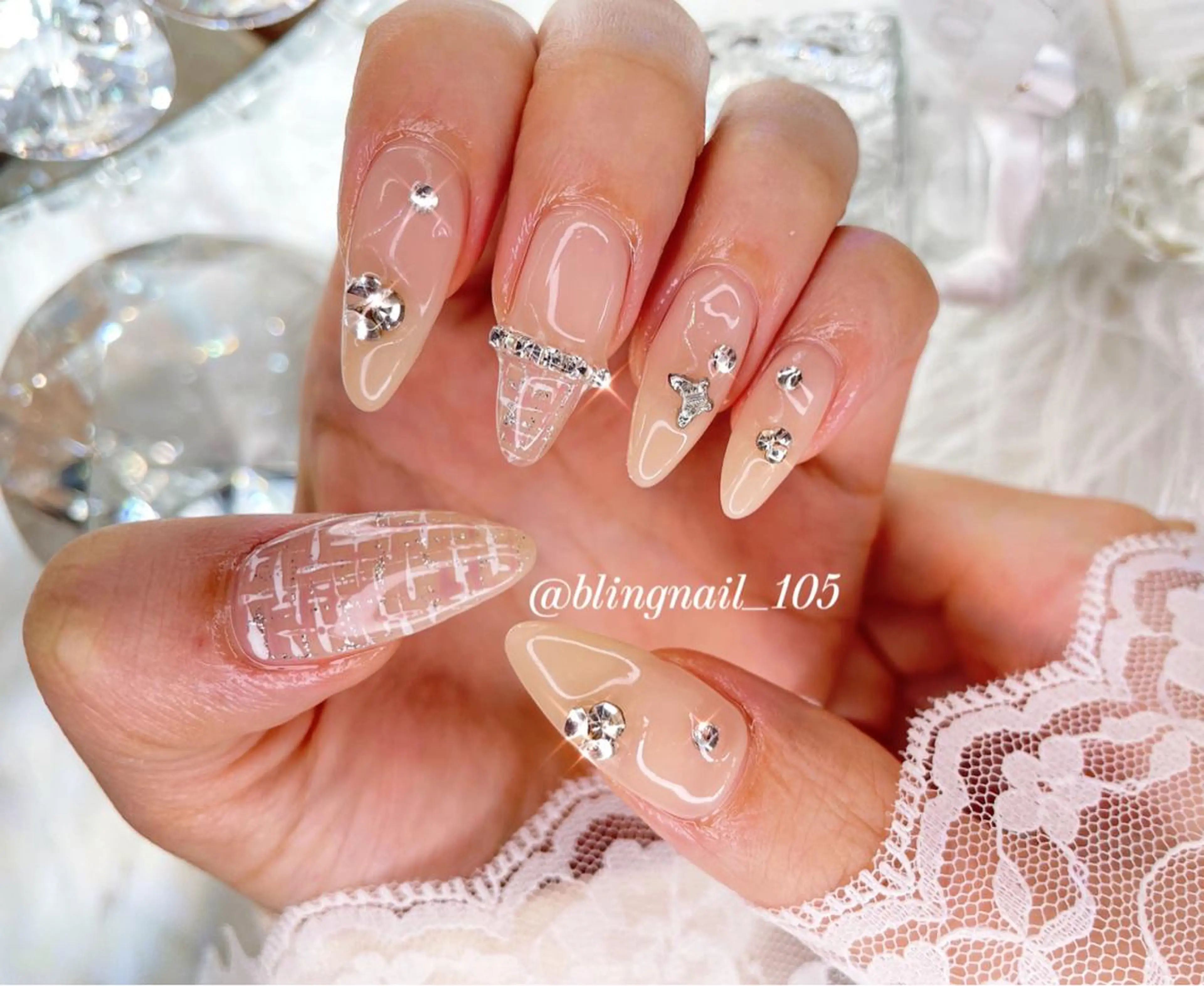 ネイル 23時まで❤︎韓国、 ワンホンネイルのネイルデザイン