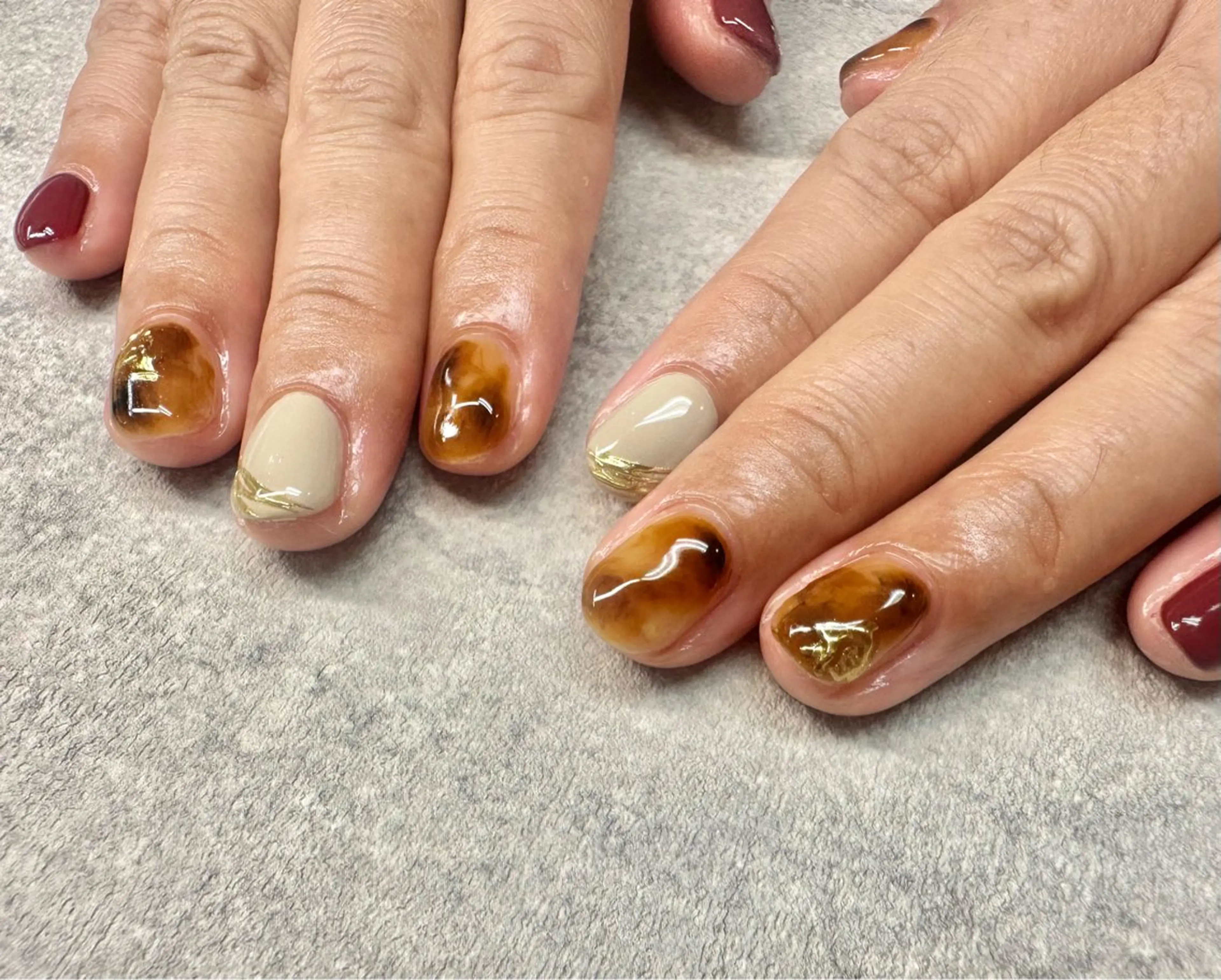 ネイル フットネイル フレンチネイル グラデーション キラキラネイル 韓国ネイル ハンドネイル 高多 瑠美のネイルデザイン