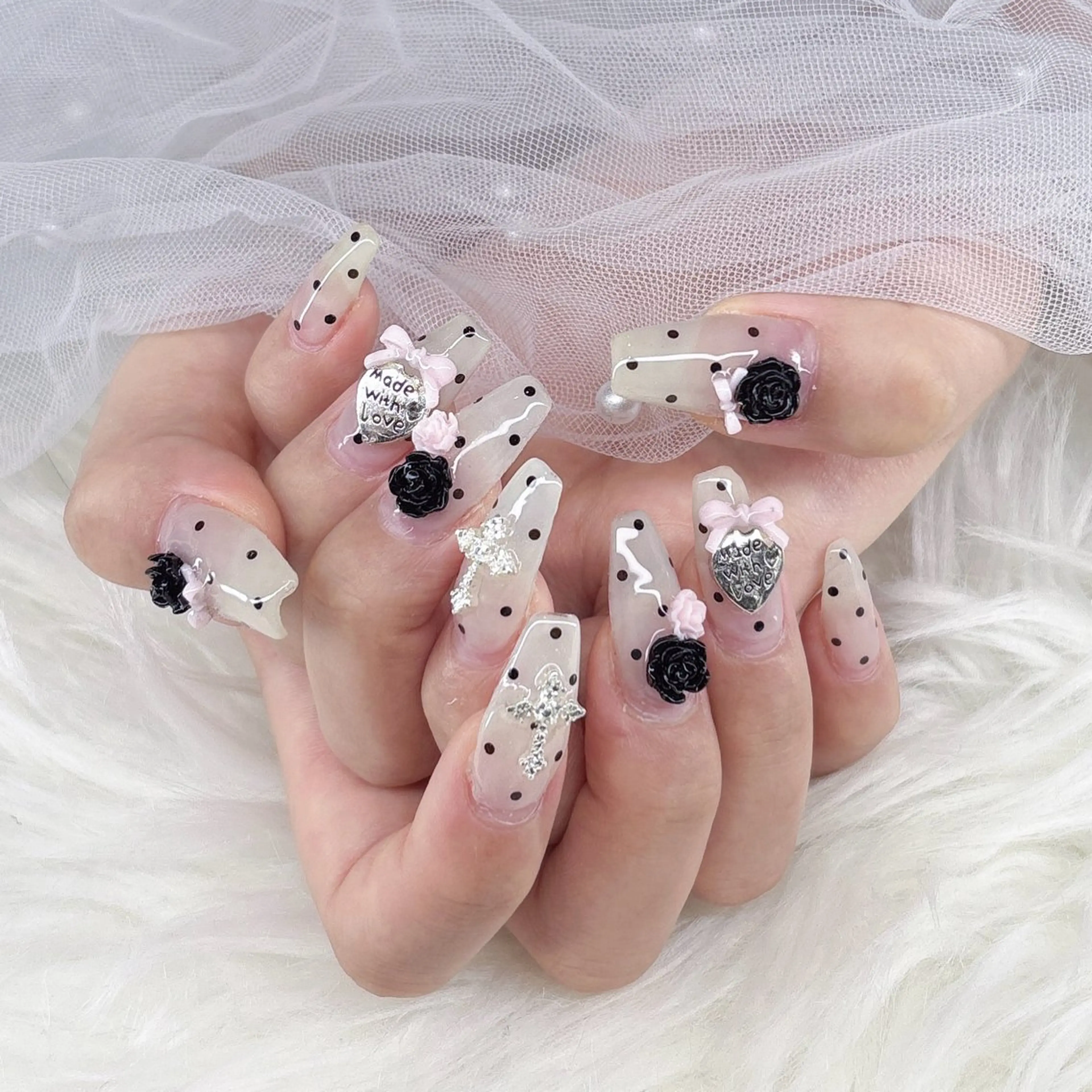 ネイル 🎀Ruka🎀 【束感マツパ】のマツエク・マツパデザイン