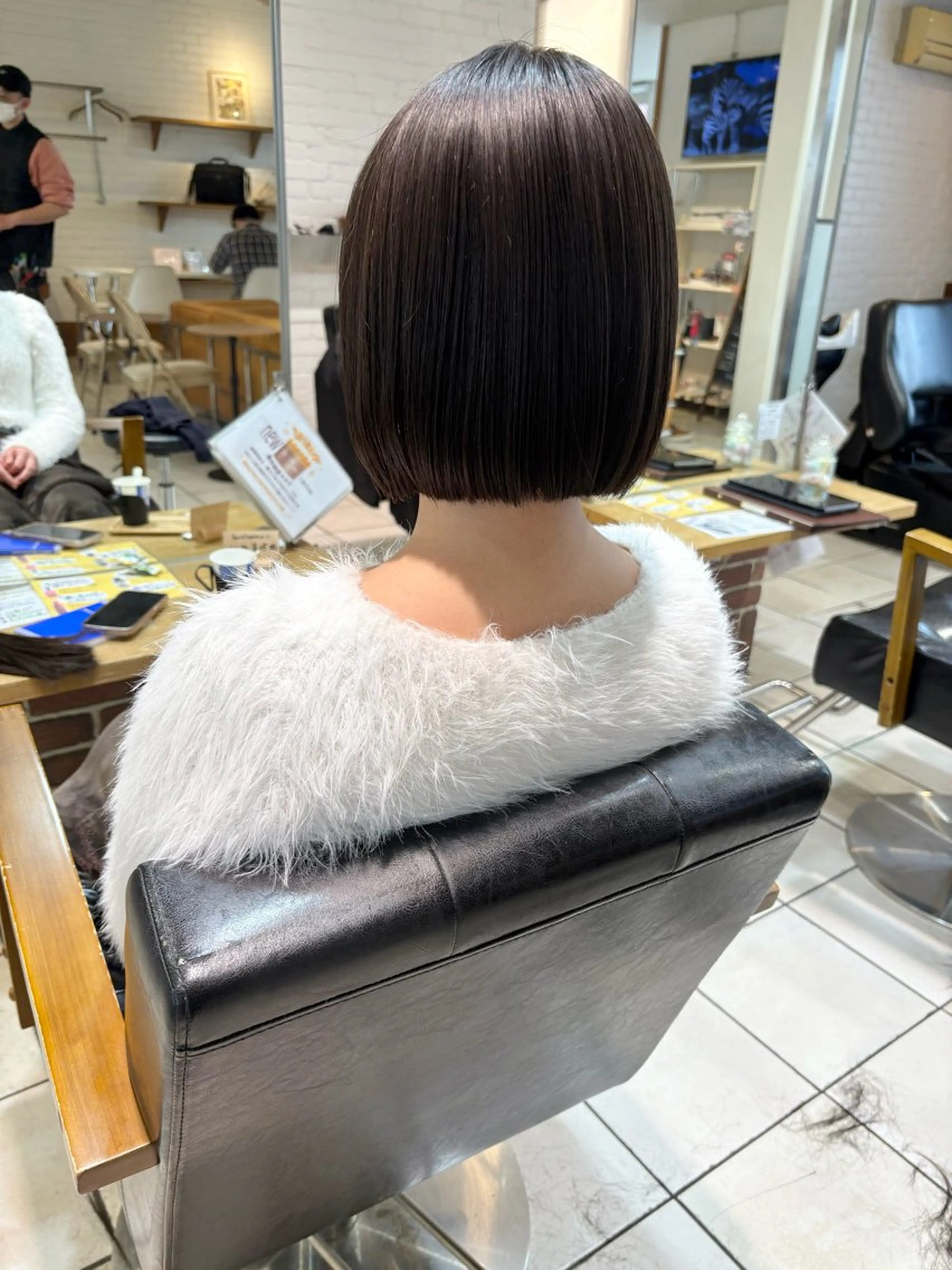 ショート ボブ 🧴透明感カラー 松本麻里奈🫧のヘアスタイル