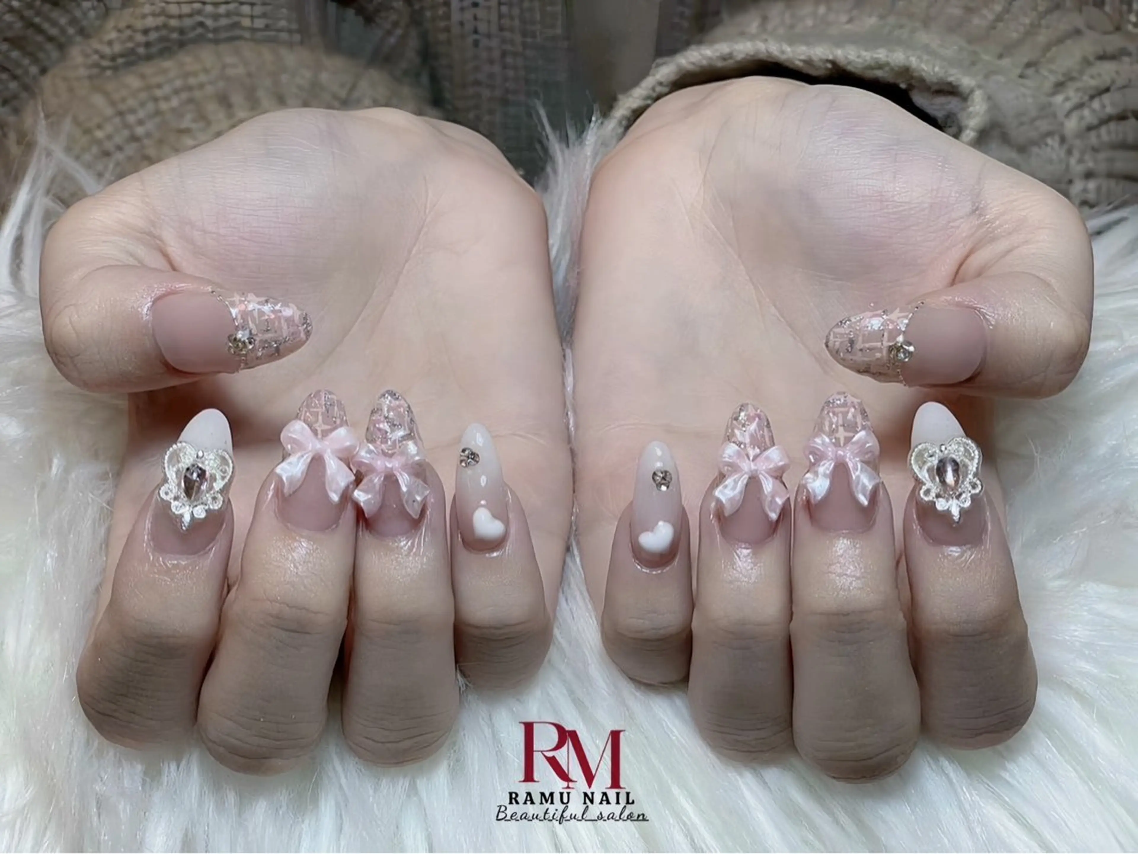 ネイル キラキラネイル マグネットネイル ミラーネイル ピンク ワンホンネイル ハンドネイル RAMU Nail 恵比寿店のネイルデザイン