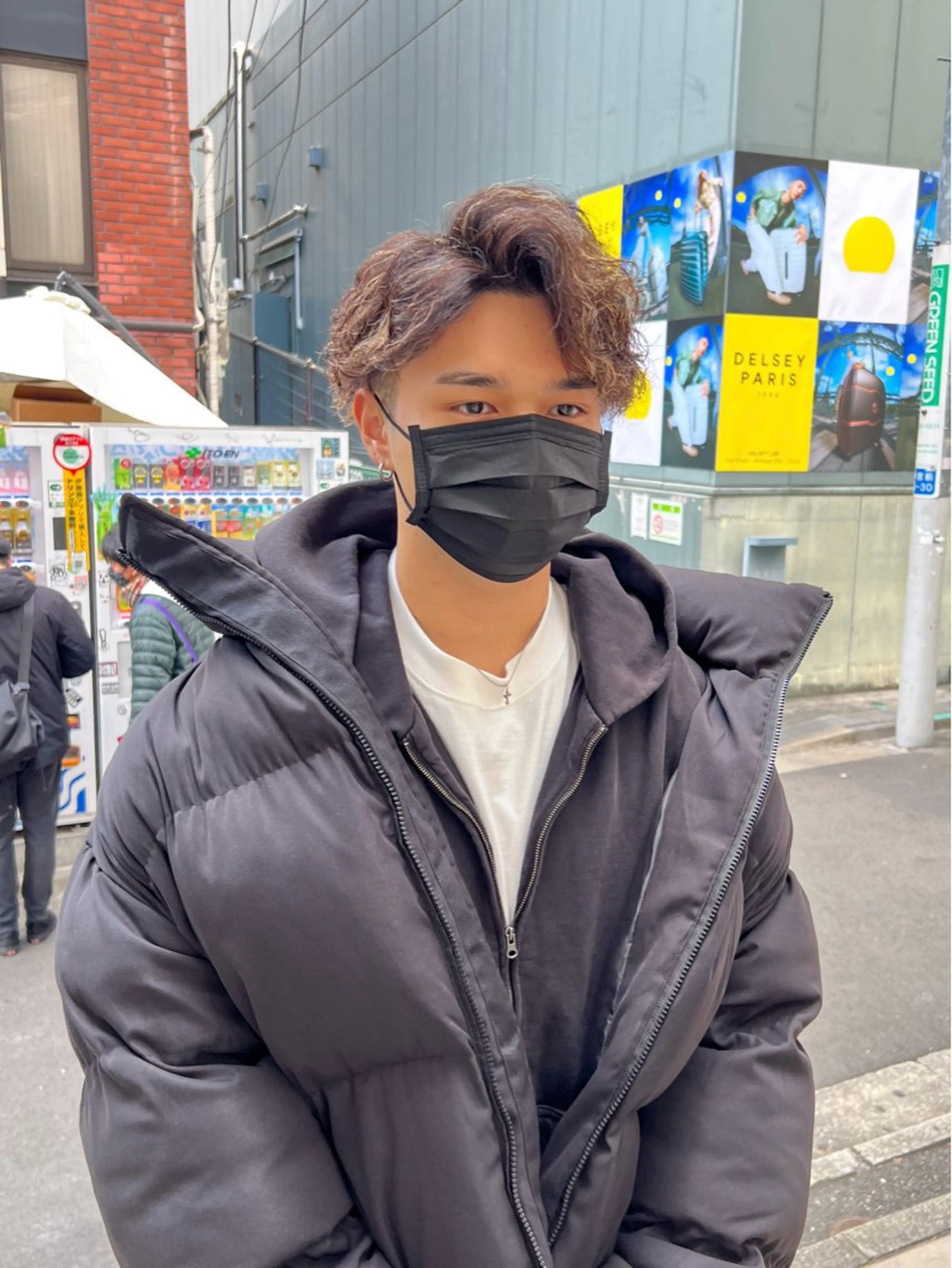 ショート カラー パーマ メンズ 豊崎 佑輔のヘアスタイル