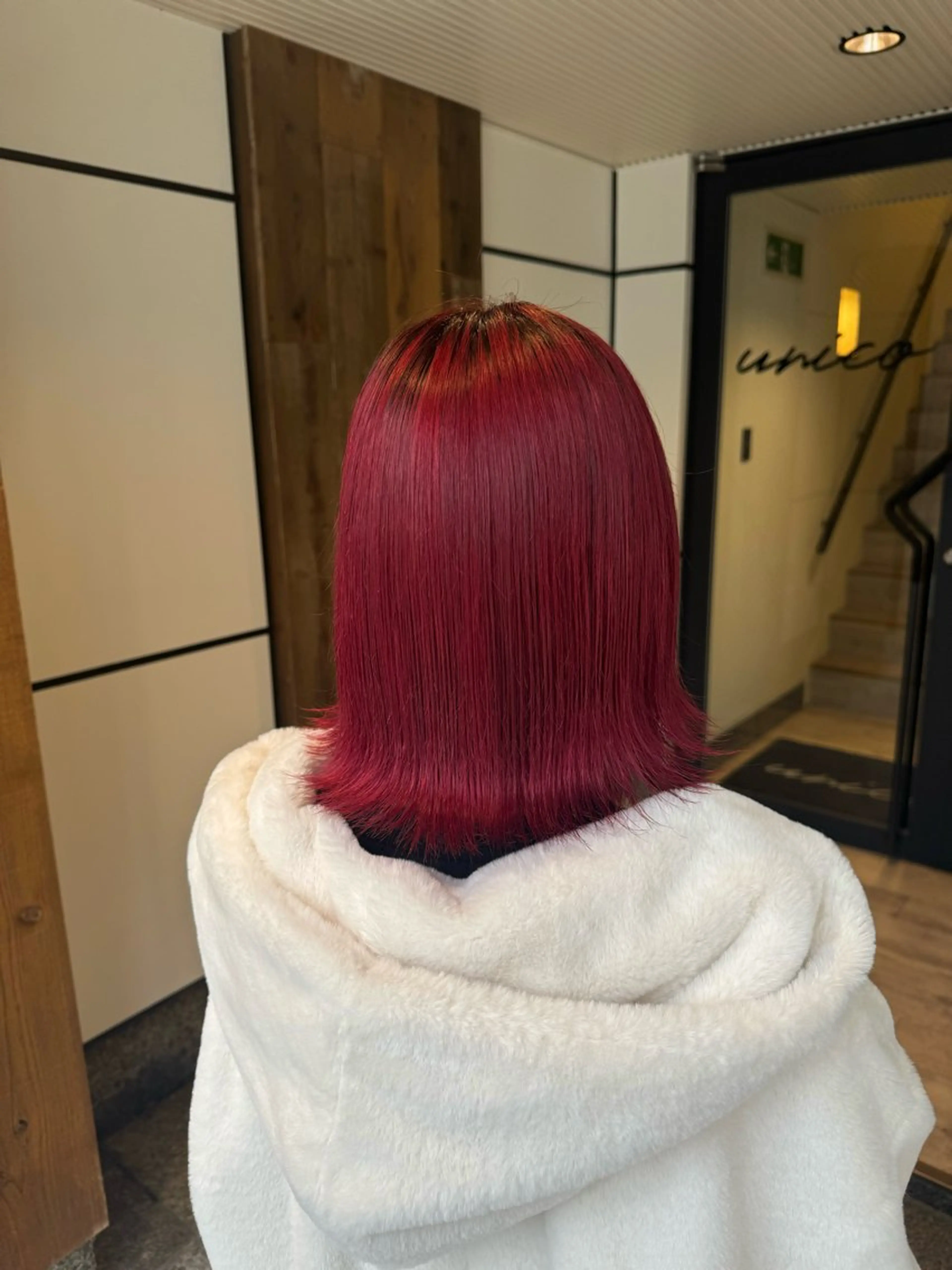 セミロング カラー 内沼 恵留菜のヘアスタイル