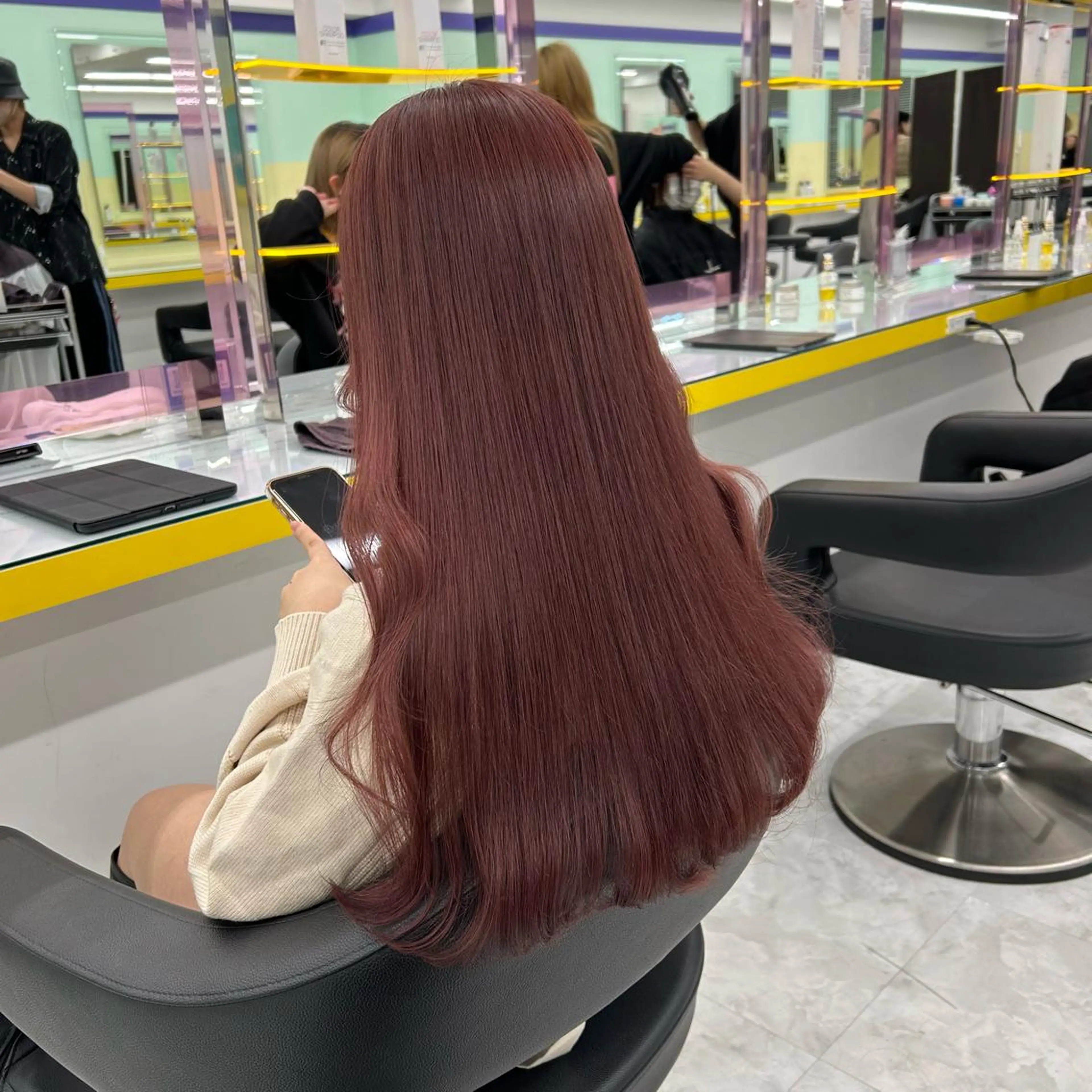セミロング カラー ヘアアレンジ GOTODAY shair salon 横浜mare店所属・透明感抜群カラー mai🍑♡のヘアスタイル