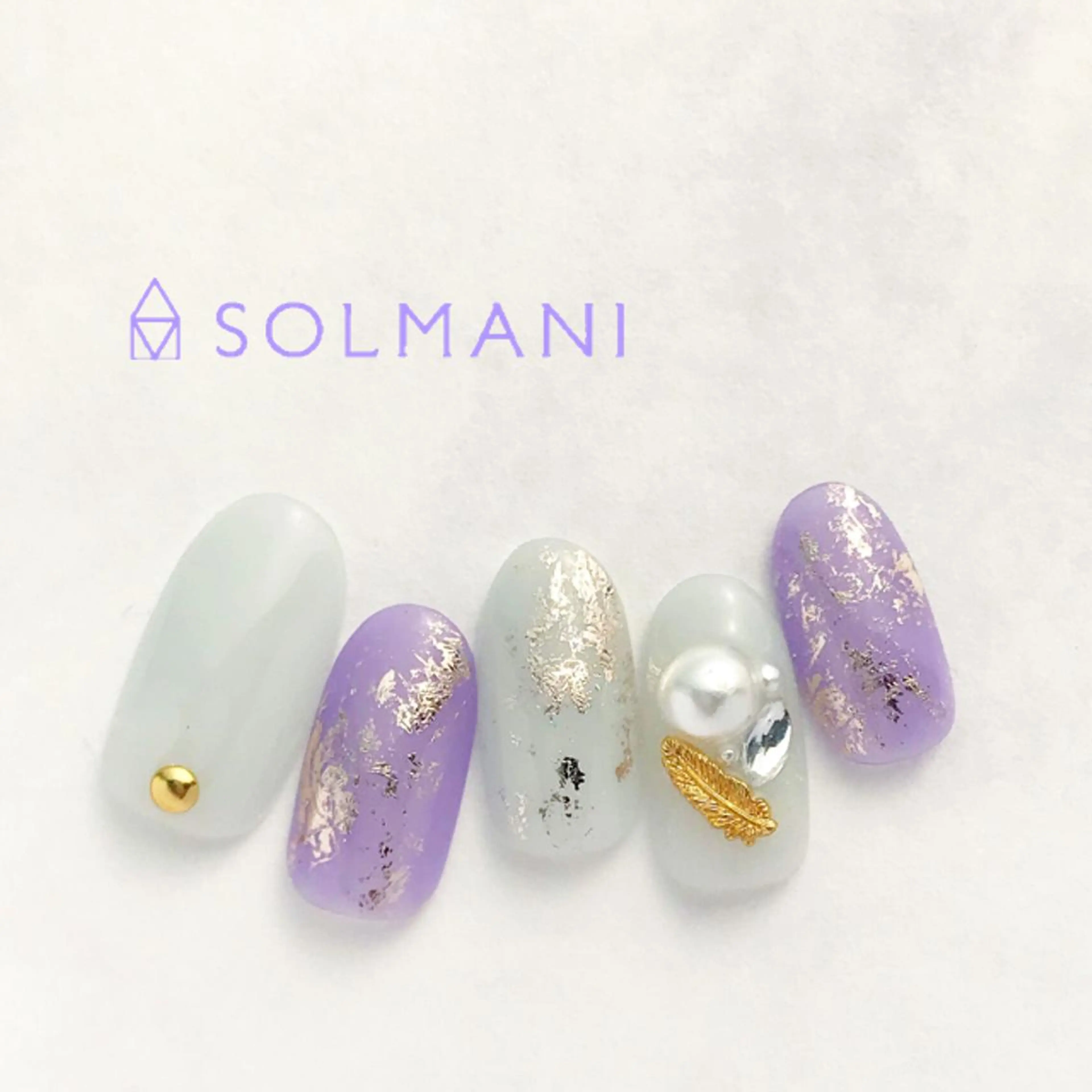 ネイル ニュアンスネイル SOLMANI 予約担当のネイルデザイン